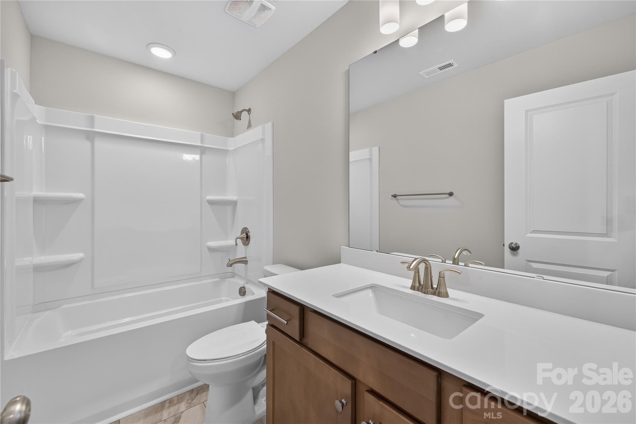 571 Cape Cod Way Property Photo 21