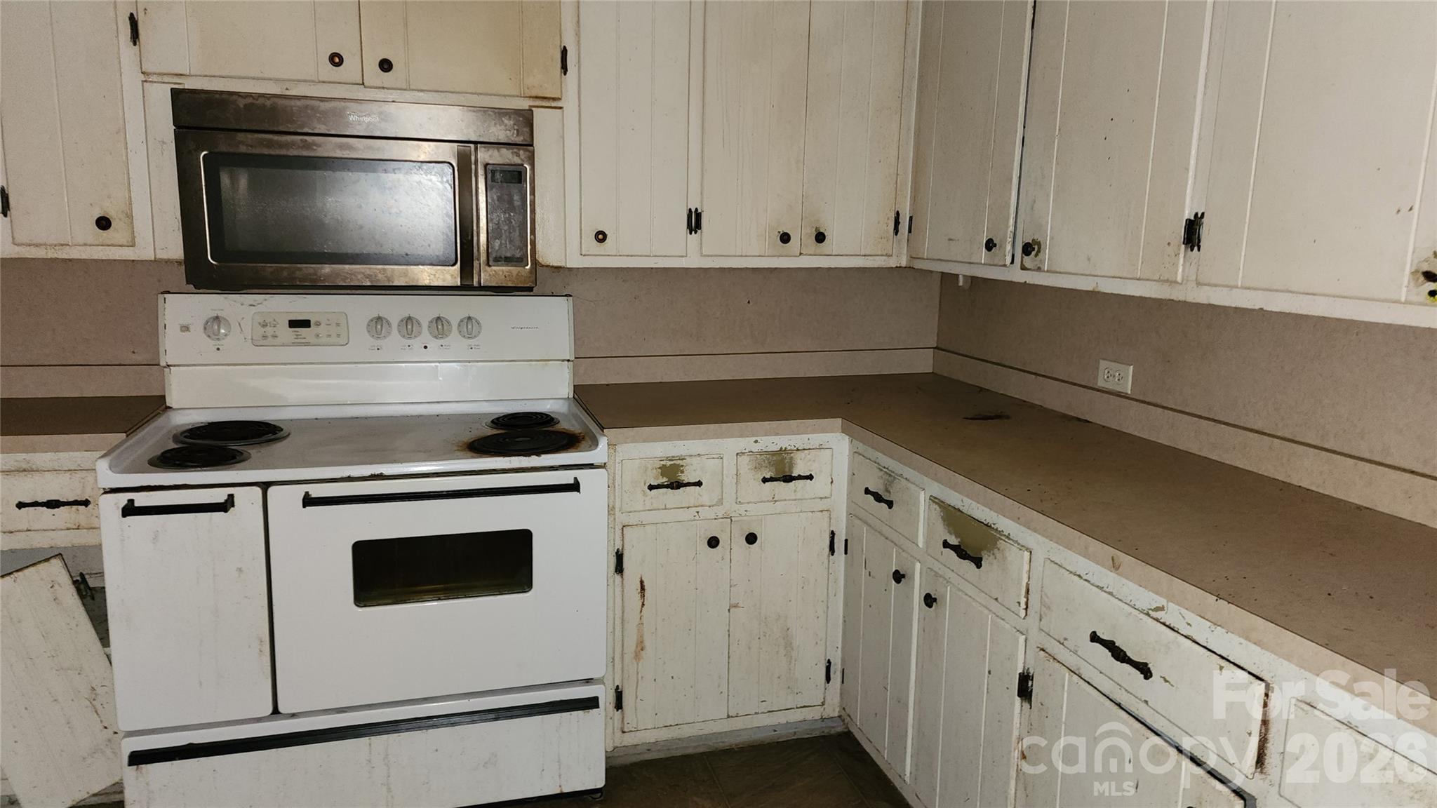 906 Trogdon Street Property Photo 4