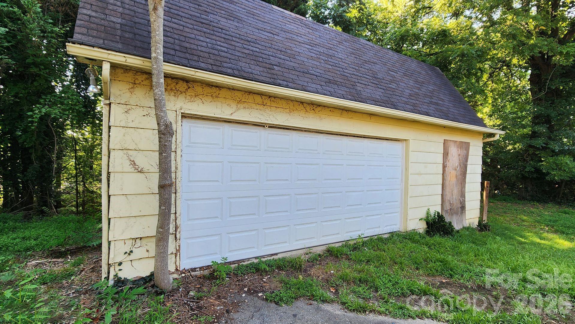 906 Trogdon Street Property Photo 25