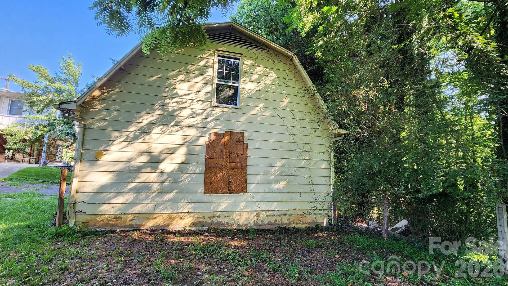 906 Trogdon Street Property Photo 26