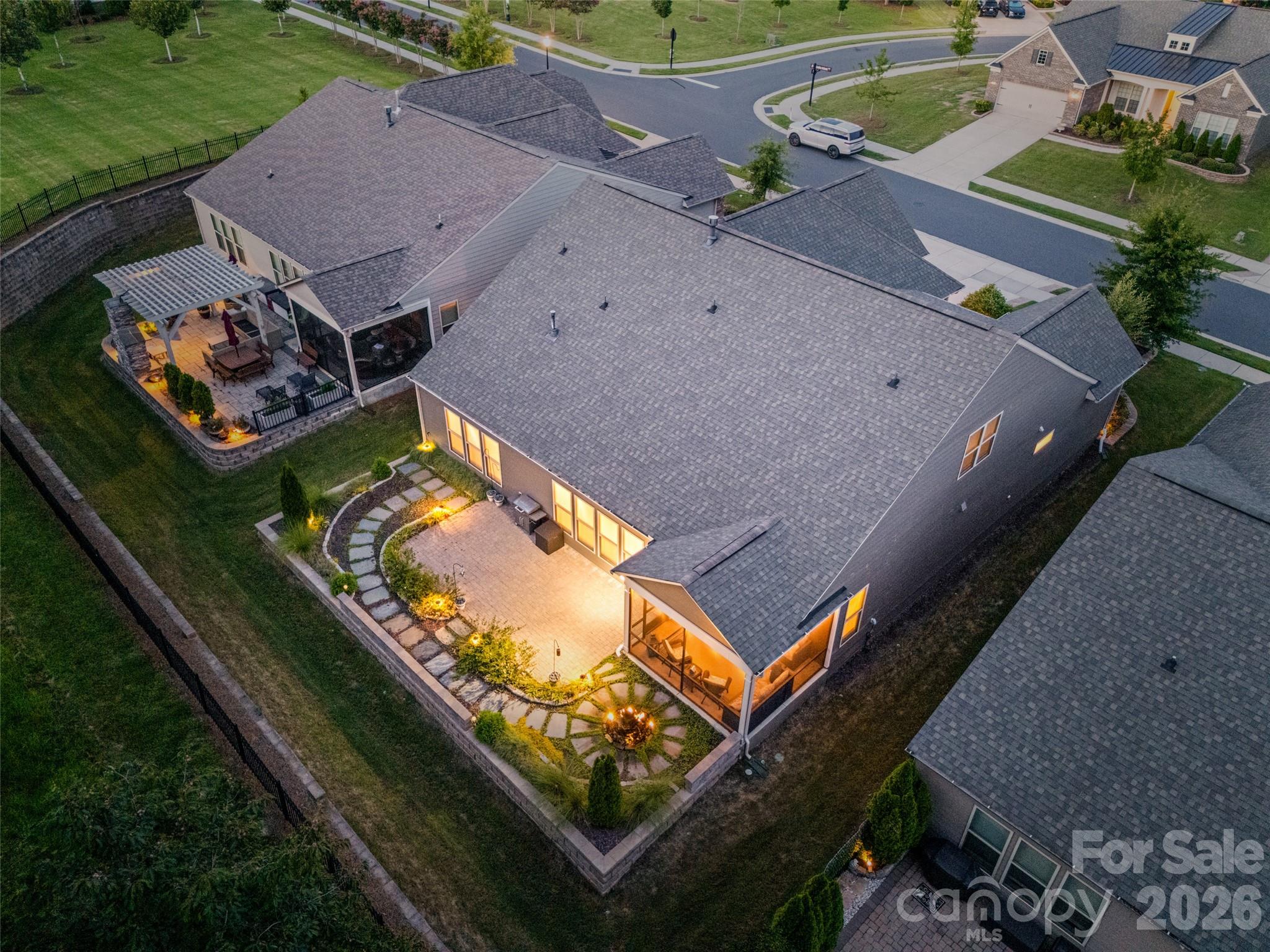 1521 Carolina Orchards Boulevard Property Photo 4