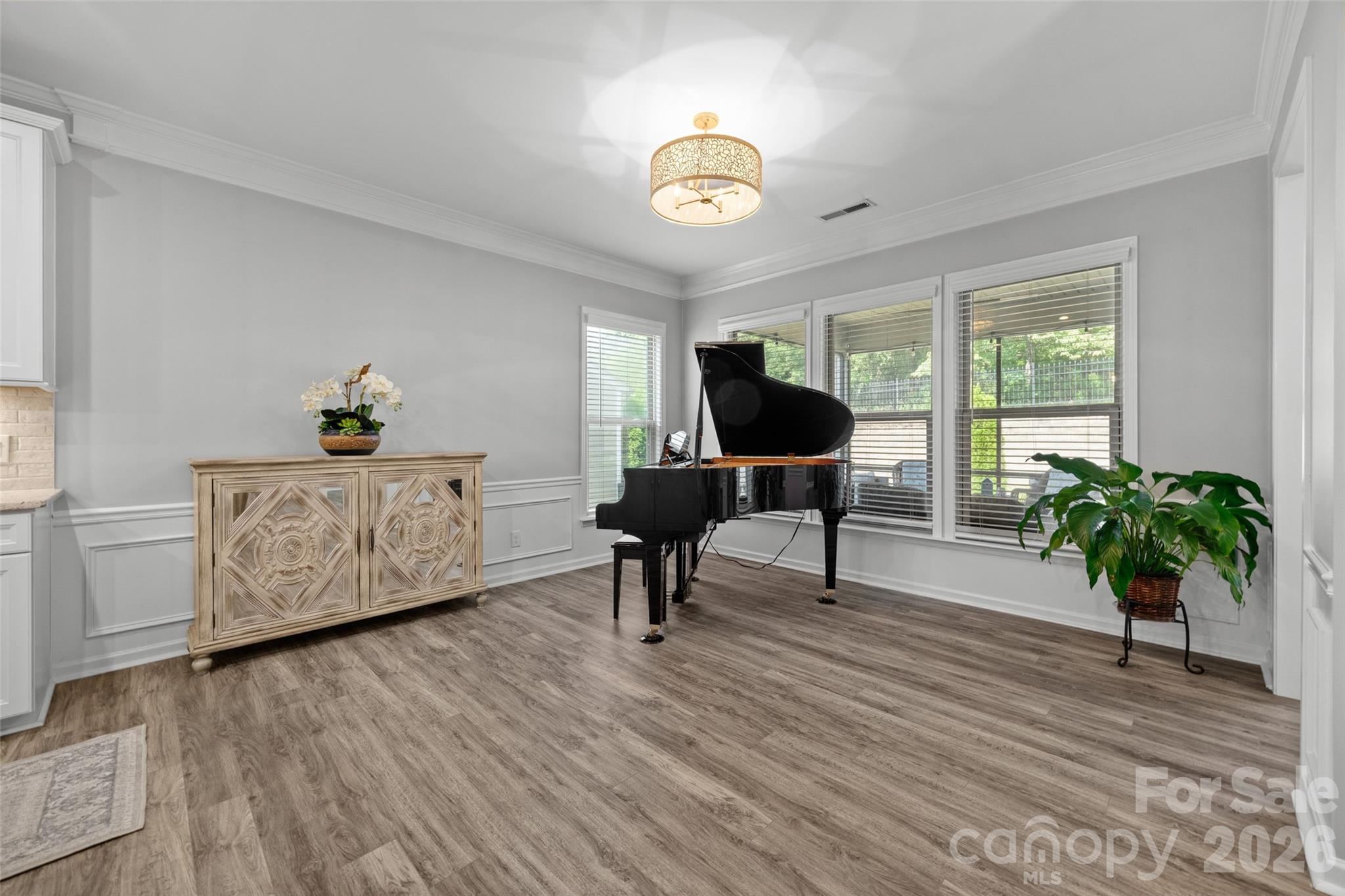 1521 Carolina Orchards Boulevard Property Photo 14