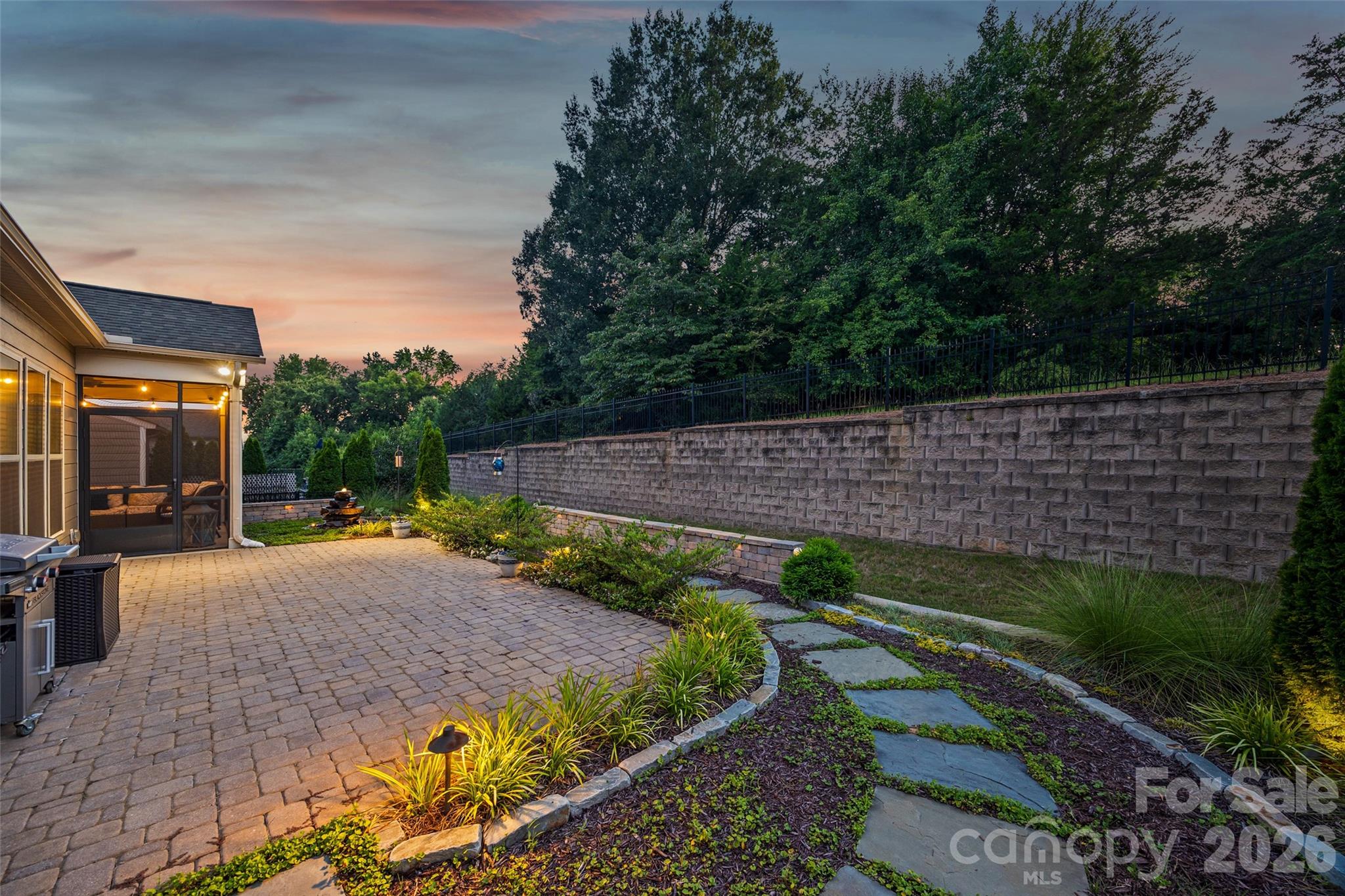 1521 Carolina Orchards Boulevard Property Photo 38