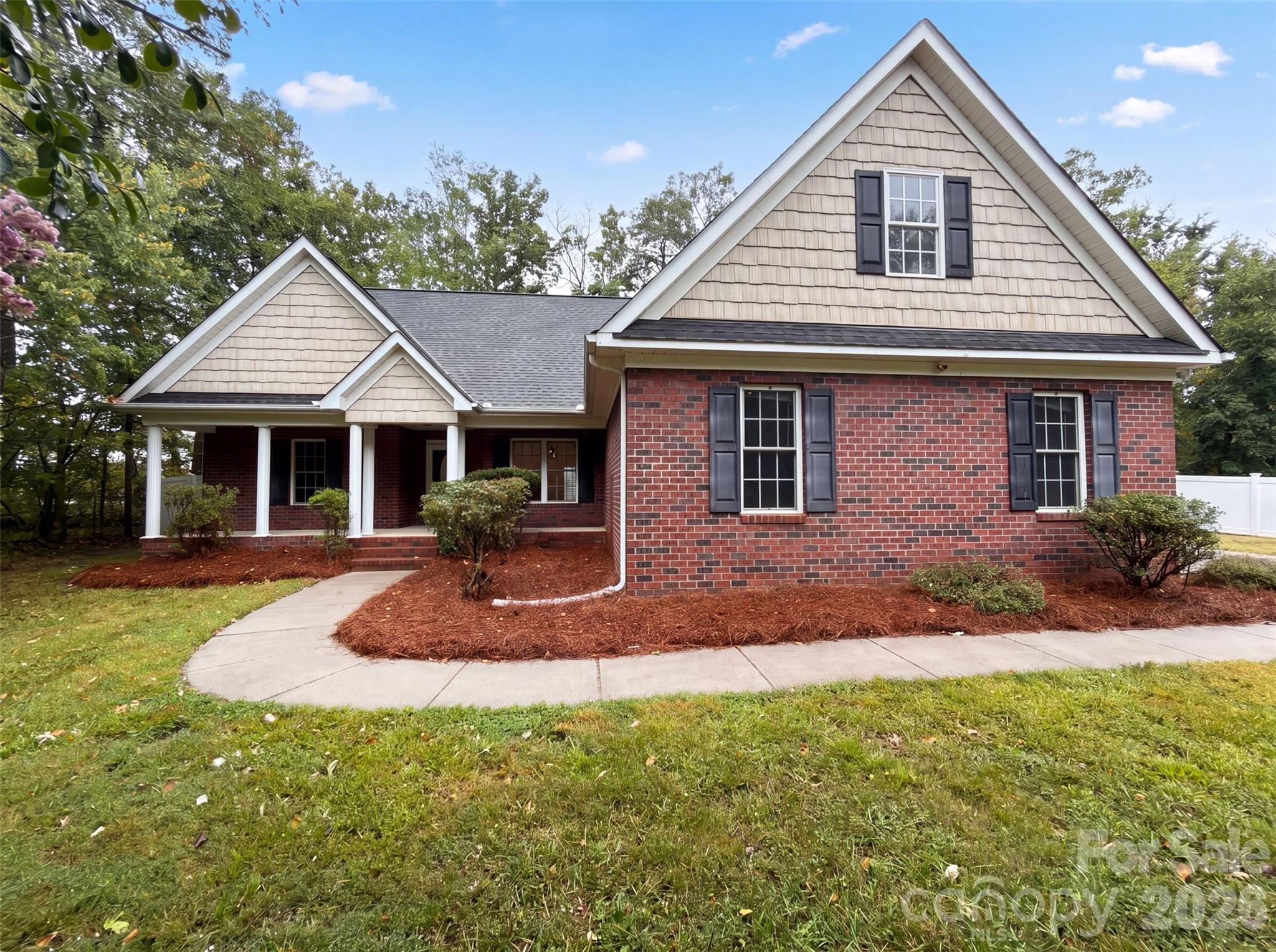 2037 Olde Towne Drive Property Photo 1