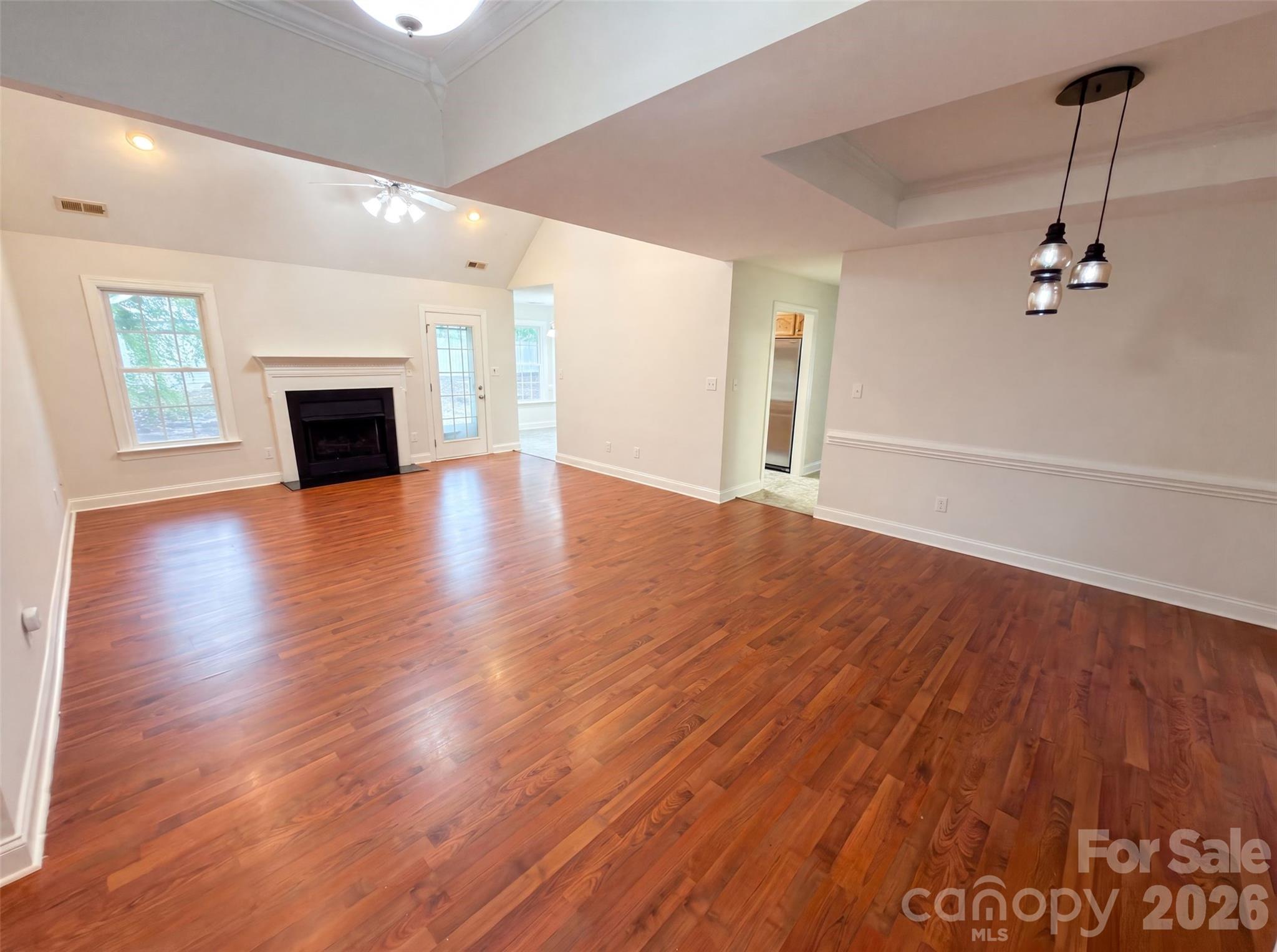 2037 Olde Towne Drive Property Photo 6