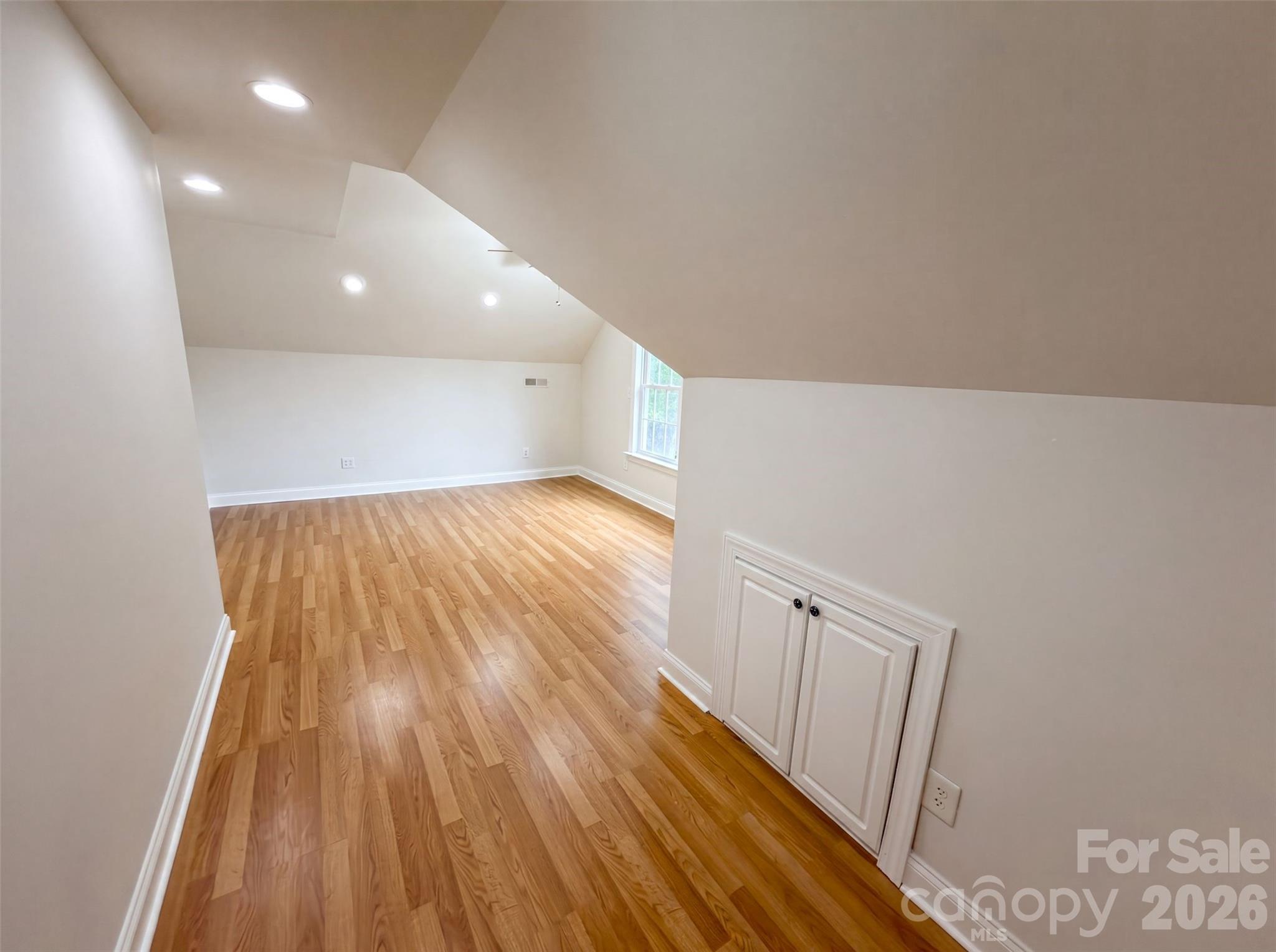 2037 Olde Towne Drive Property Photo 12