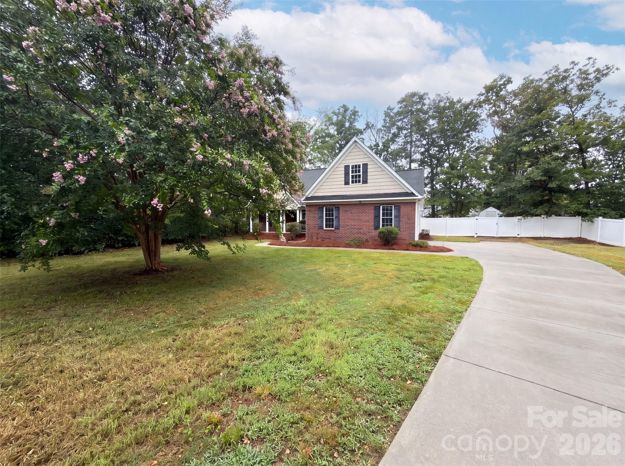 2037 Olde Towne Drive Property Photo 16