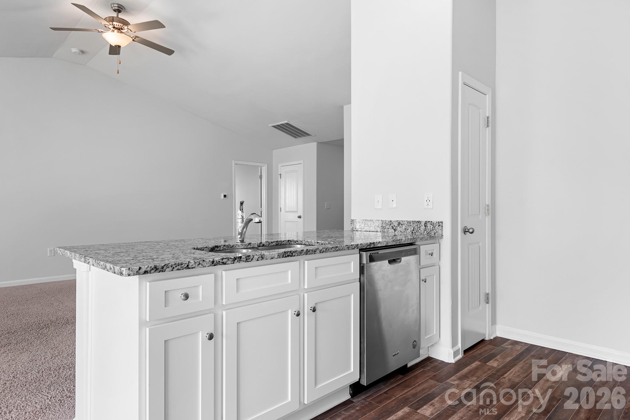 226 Caley Street Property Photo 8