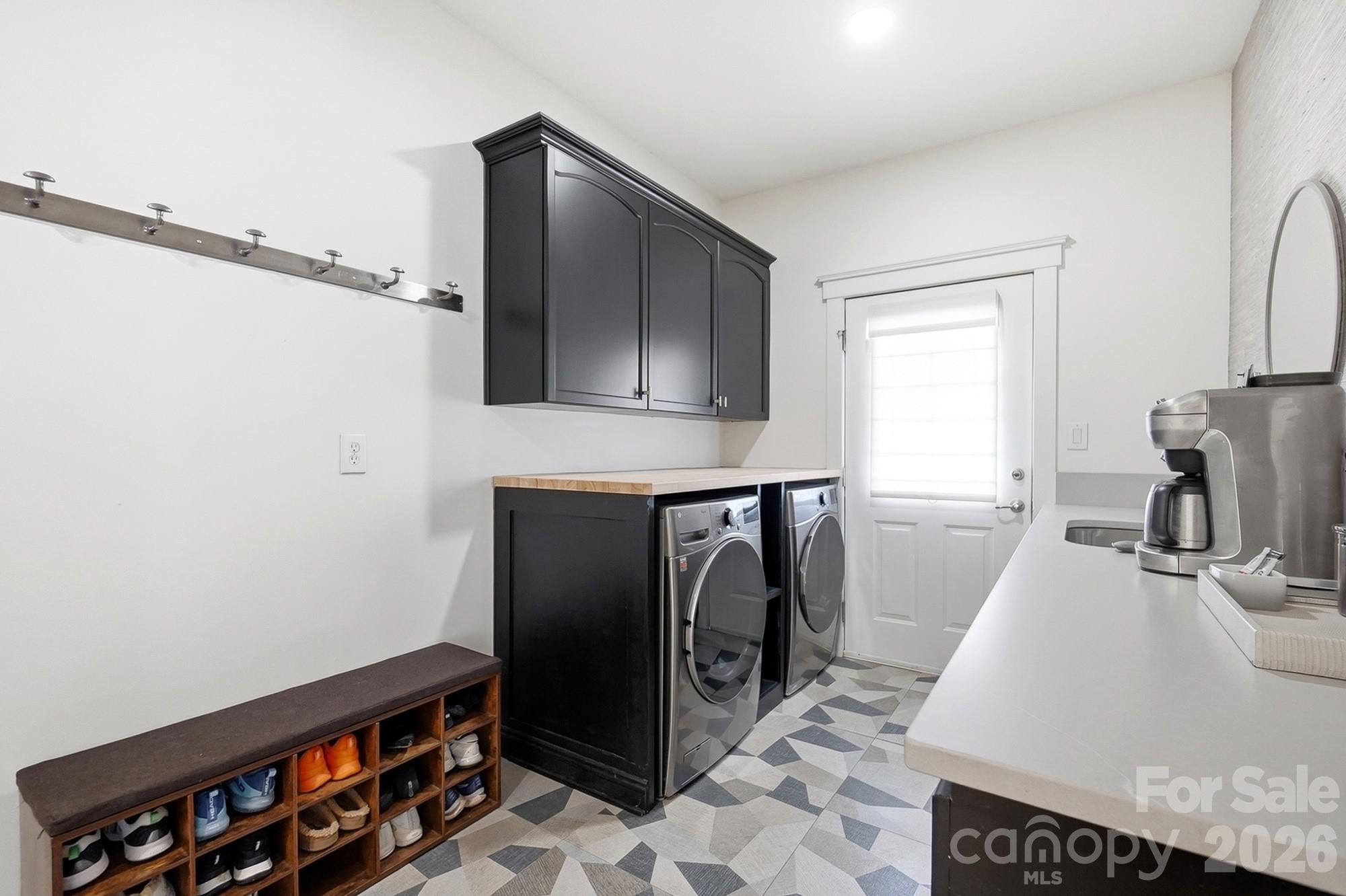 110 Henry Lane Property Photo 28
