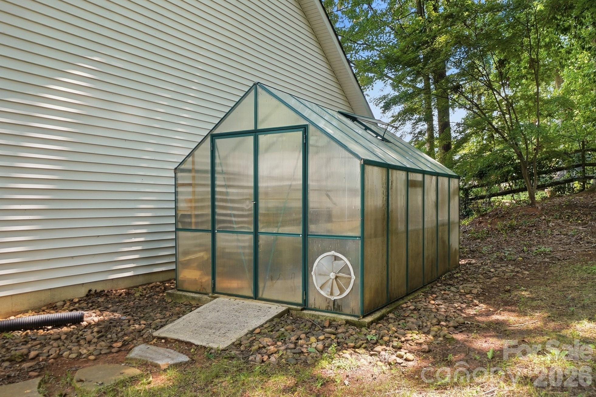 110 Henry Lane Property Photo 45