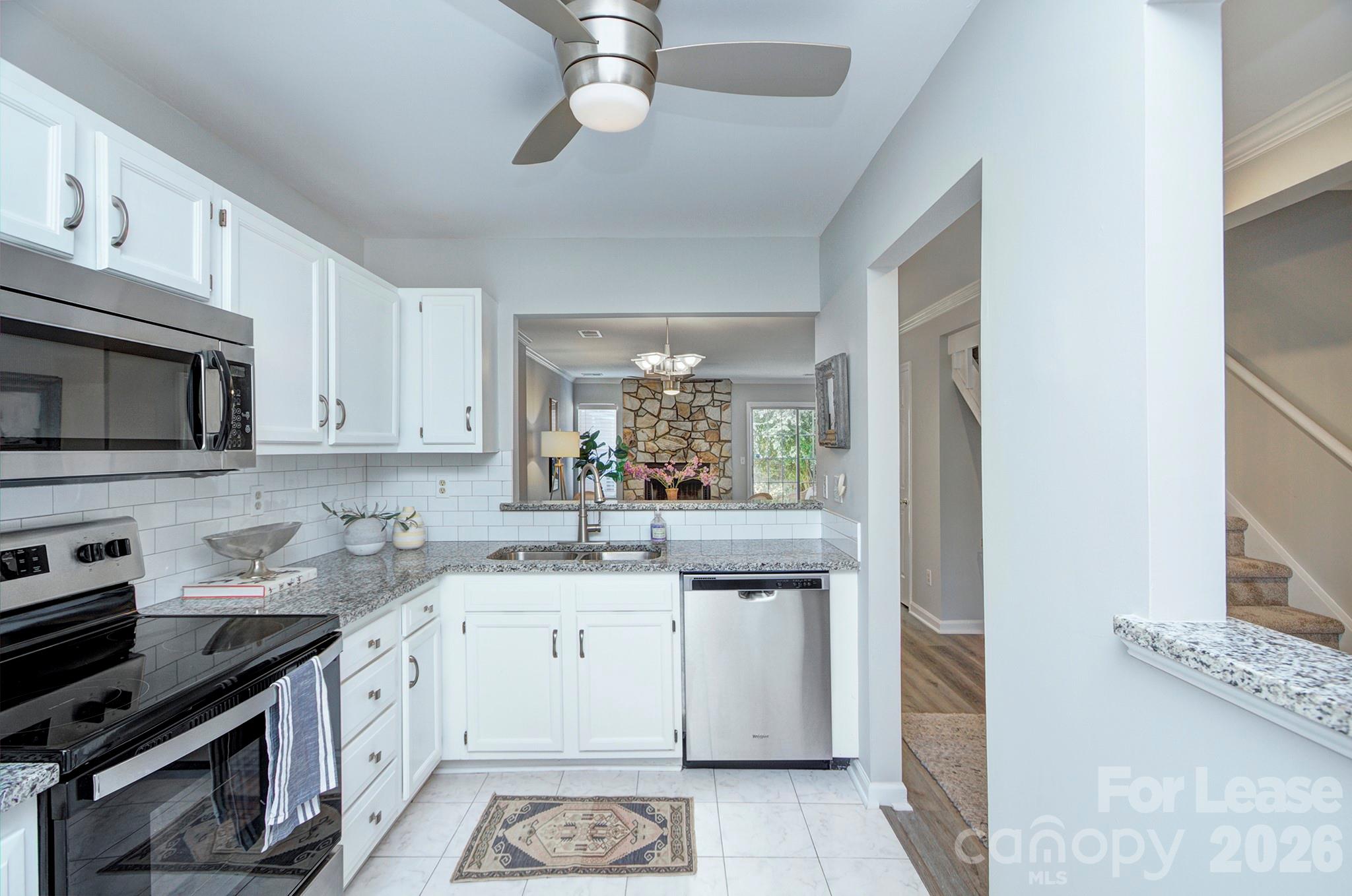 8268 Golf Ridge Drive Property Photo 7