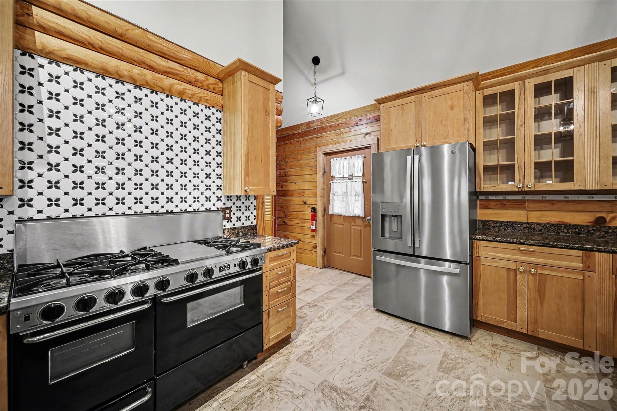 4910 Arden Gate Drive Property Photo 9