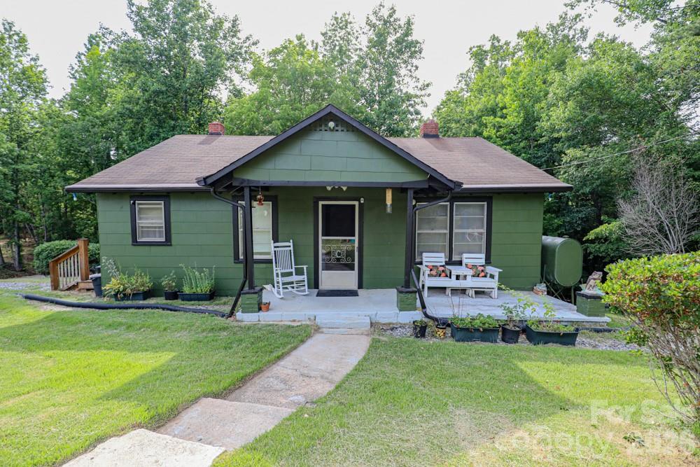 1646 Silver Street Property Photo 1
