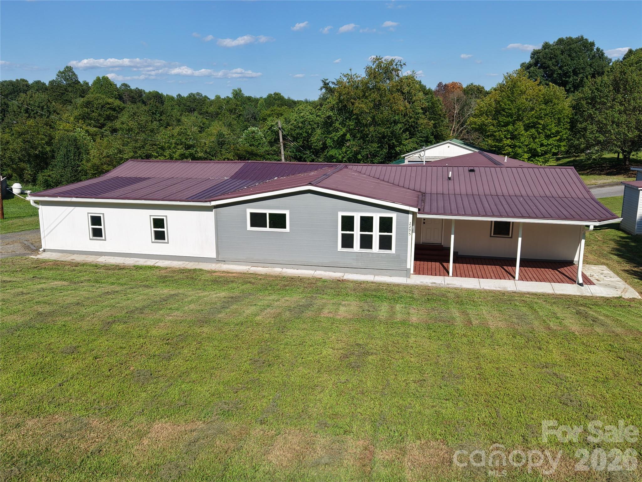 2295 Shady Grove Road Property Photo 3