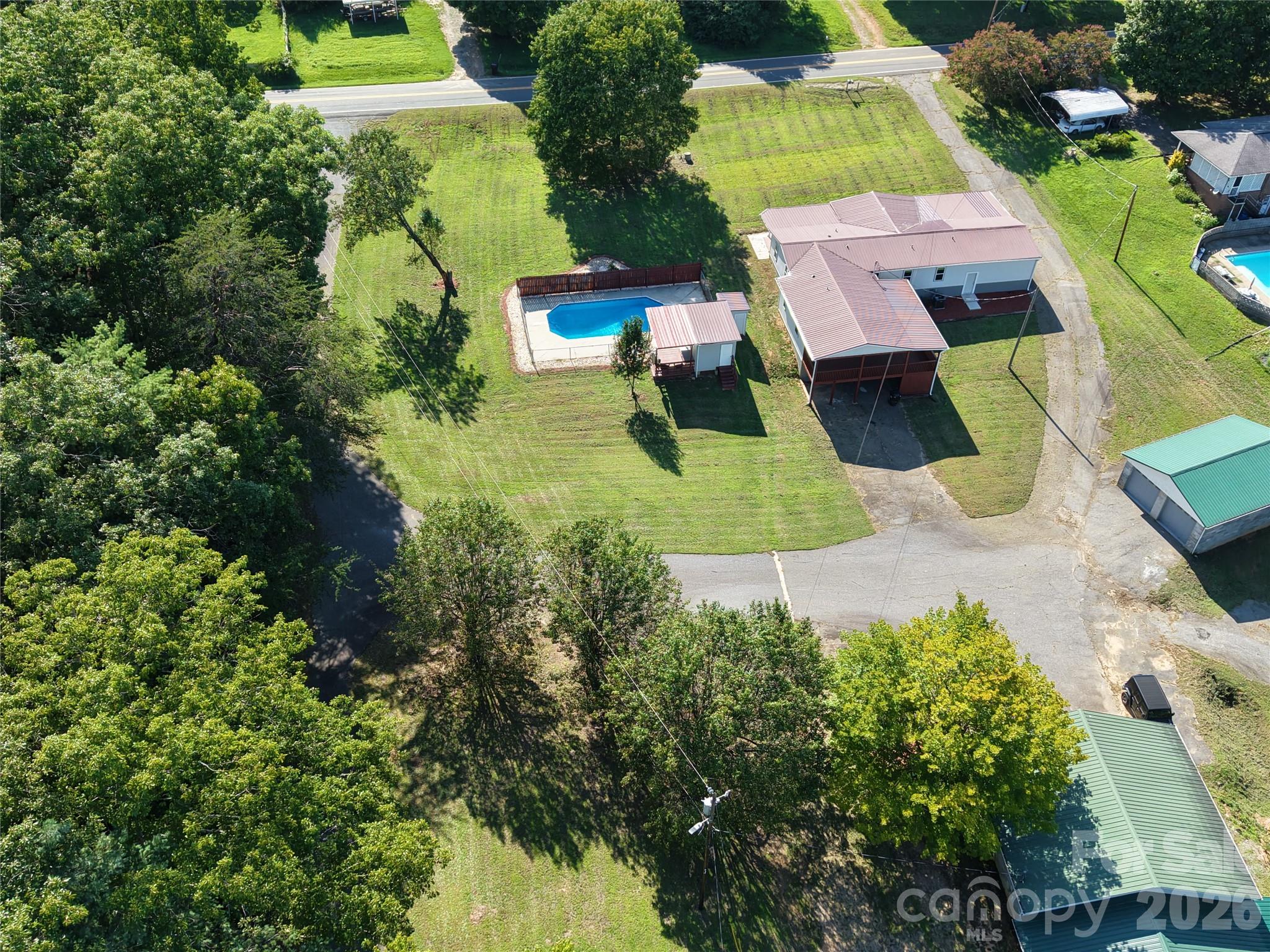 2295 Shady Grove Road Property Photo 8