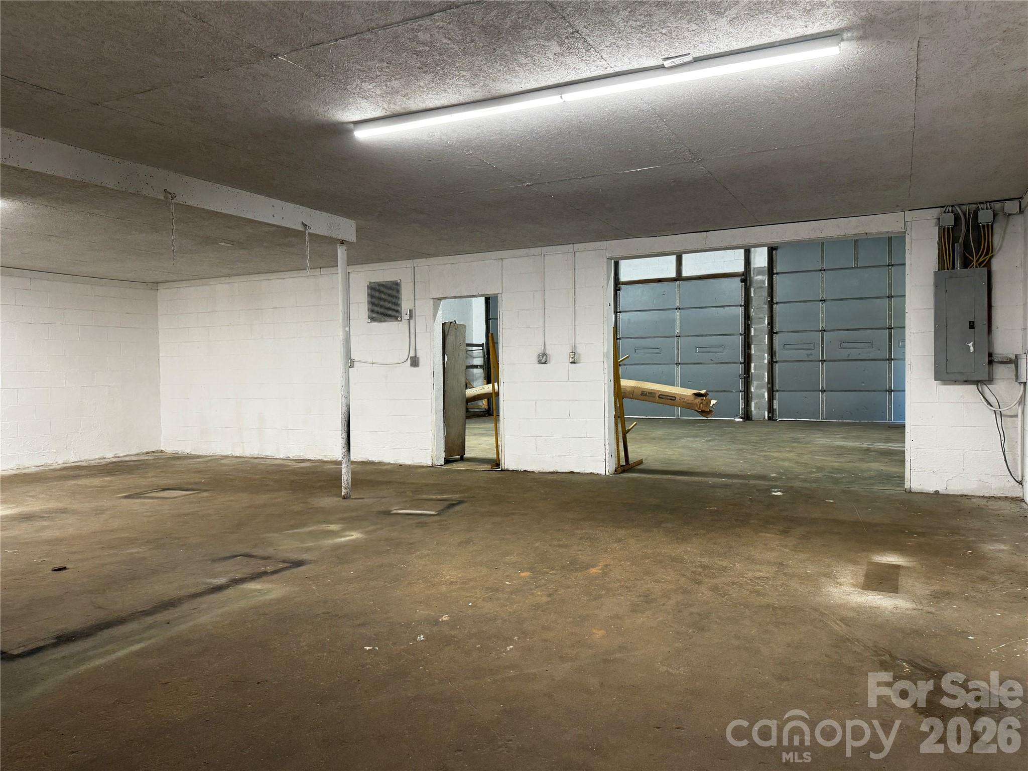 2295 Shady Grove Road Property Photo 14