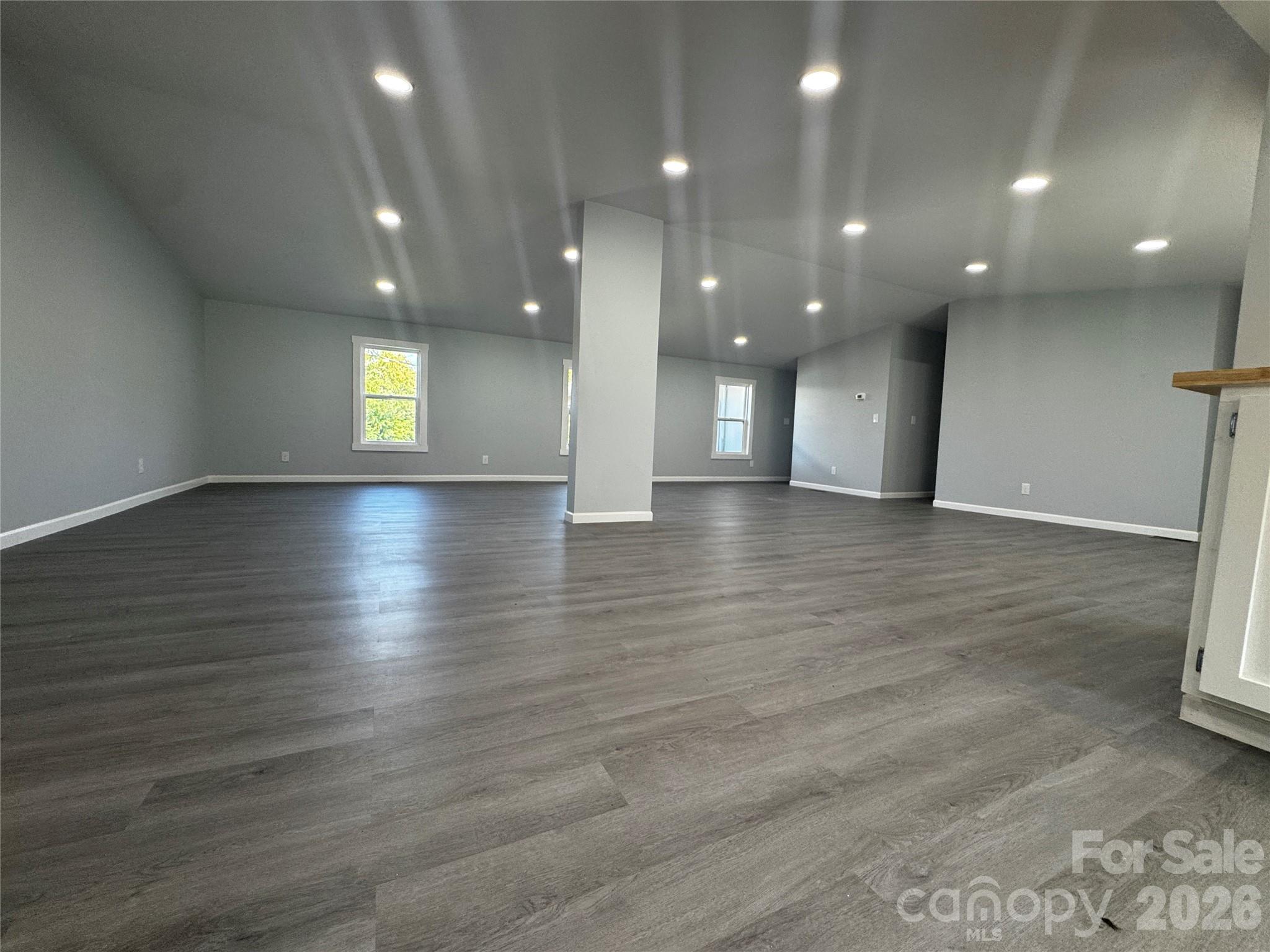 2295 Shady Grove Road Property Photo 28