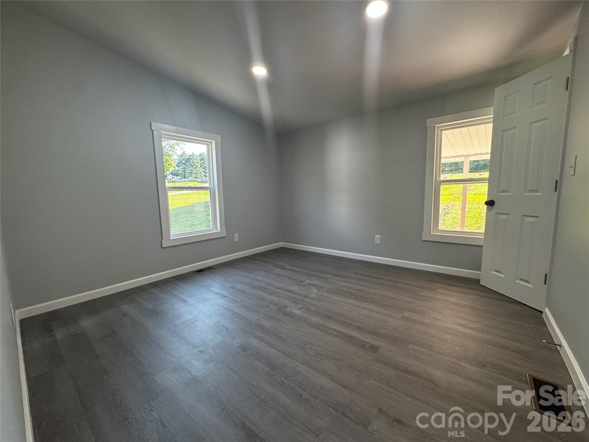 2295 Shady Grove Road Property Photo 31