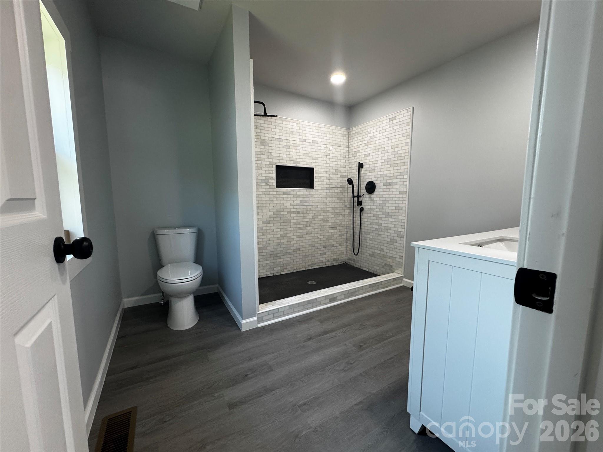 2295 Shady Grove Road Property Photo 38