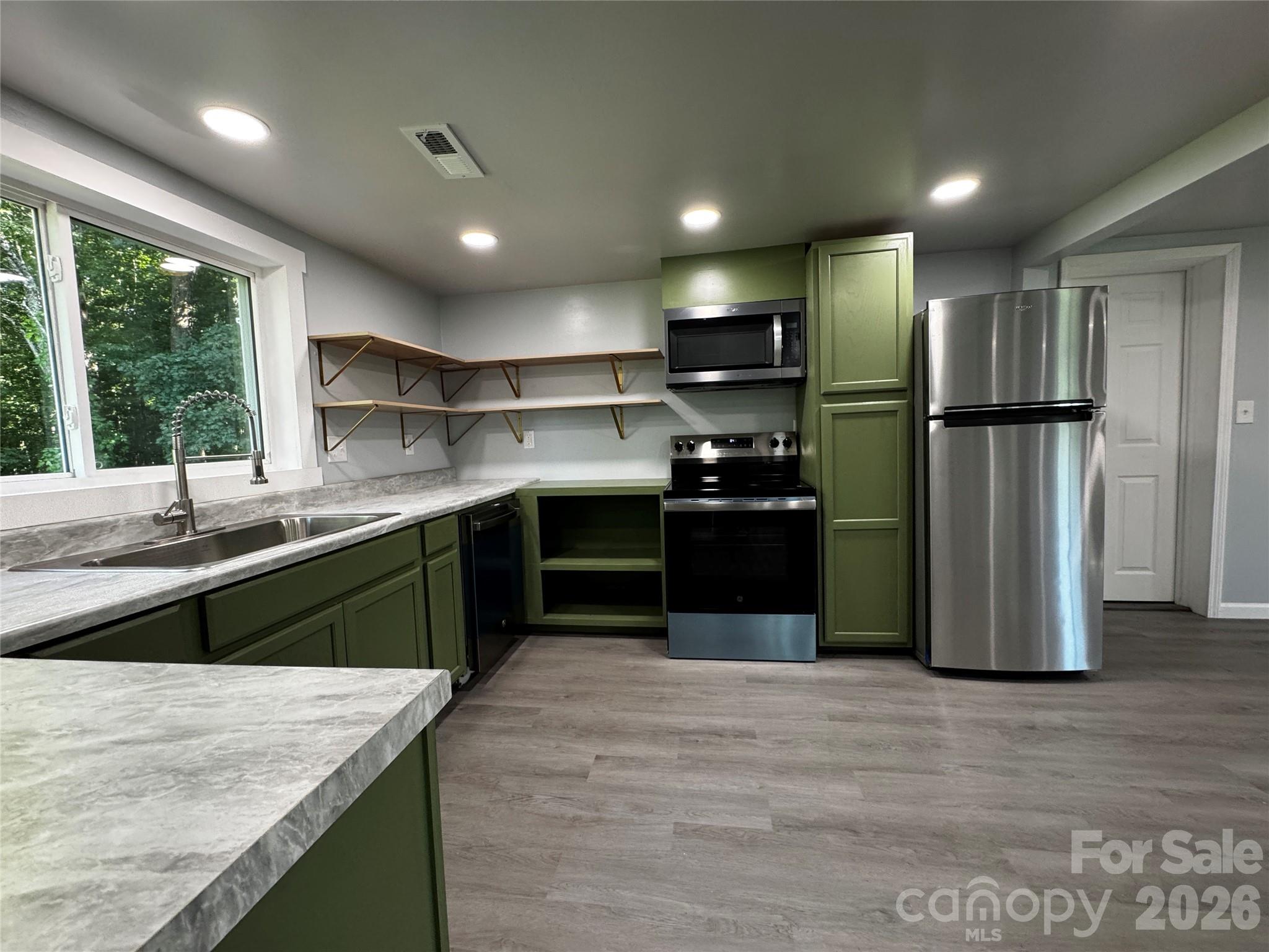 2295 Shady Grove Road Property Photo 43