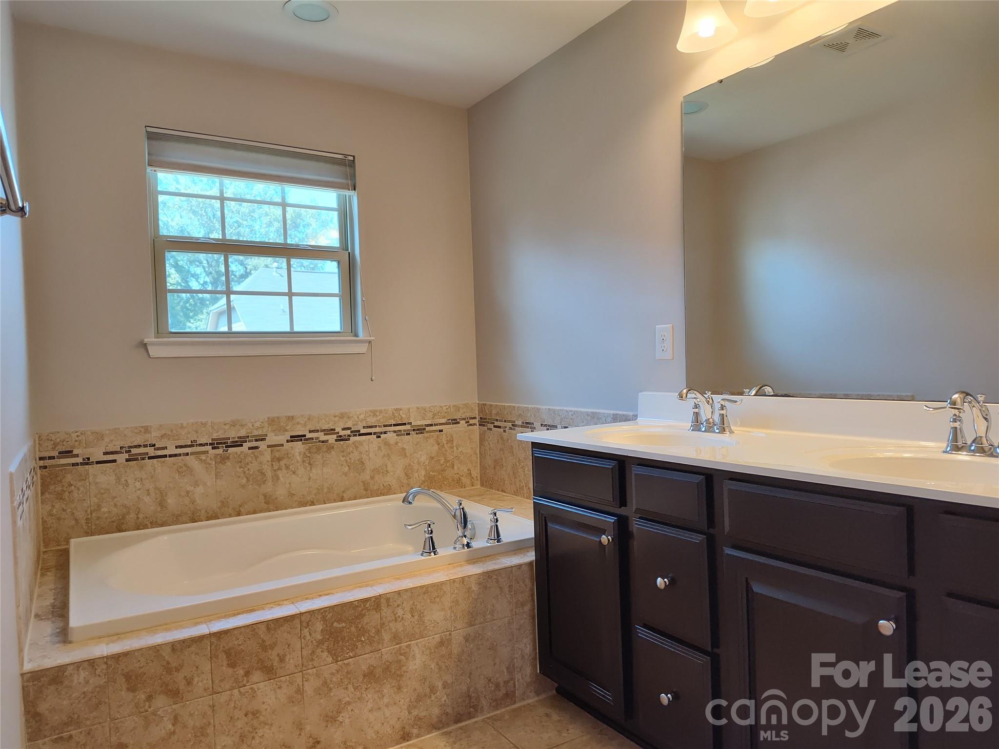 2520 Alyssa Lane Property Photo 8