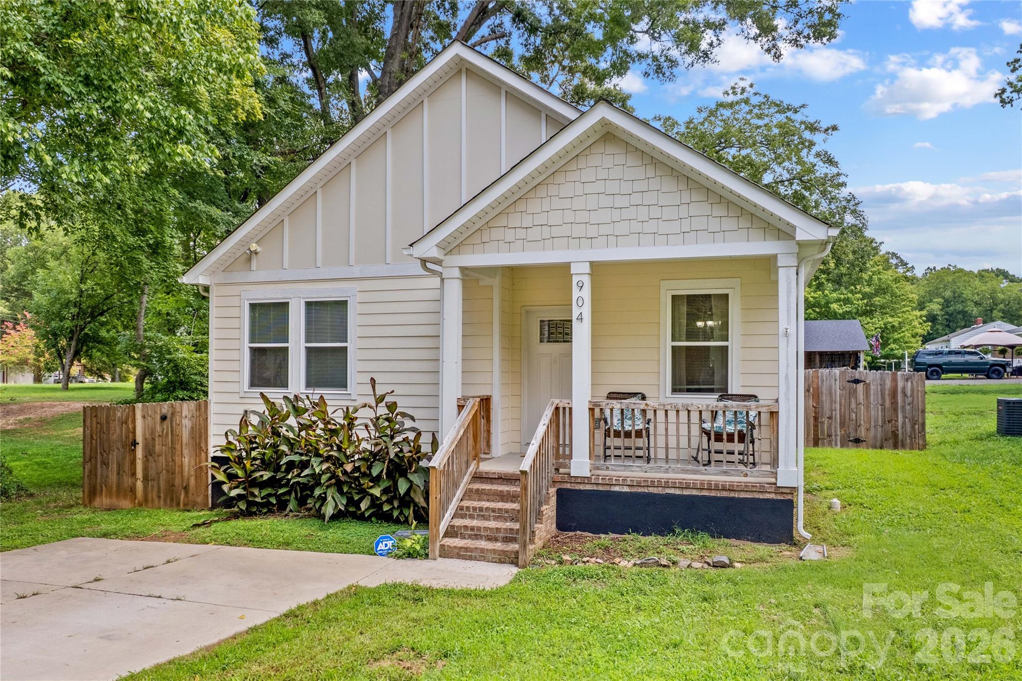 904 4th Street Property Photo 5