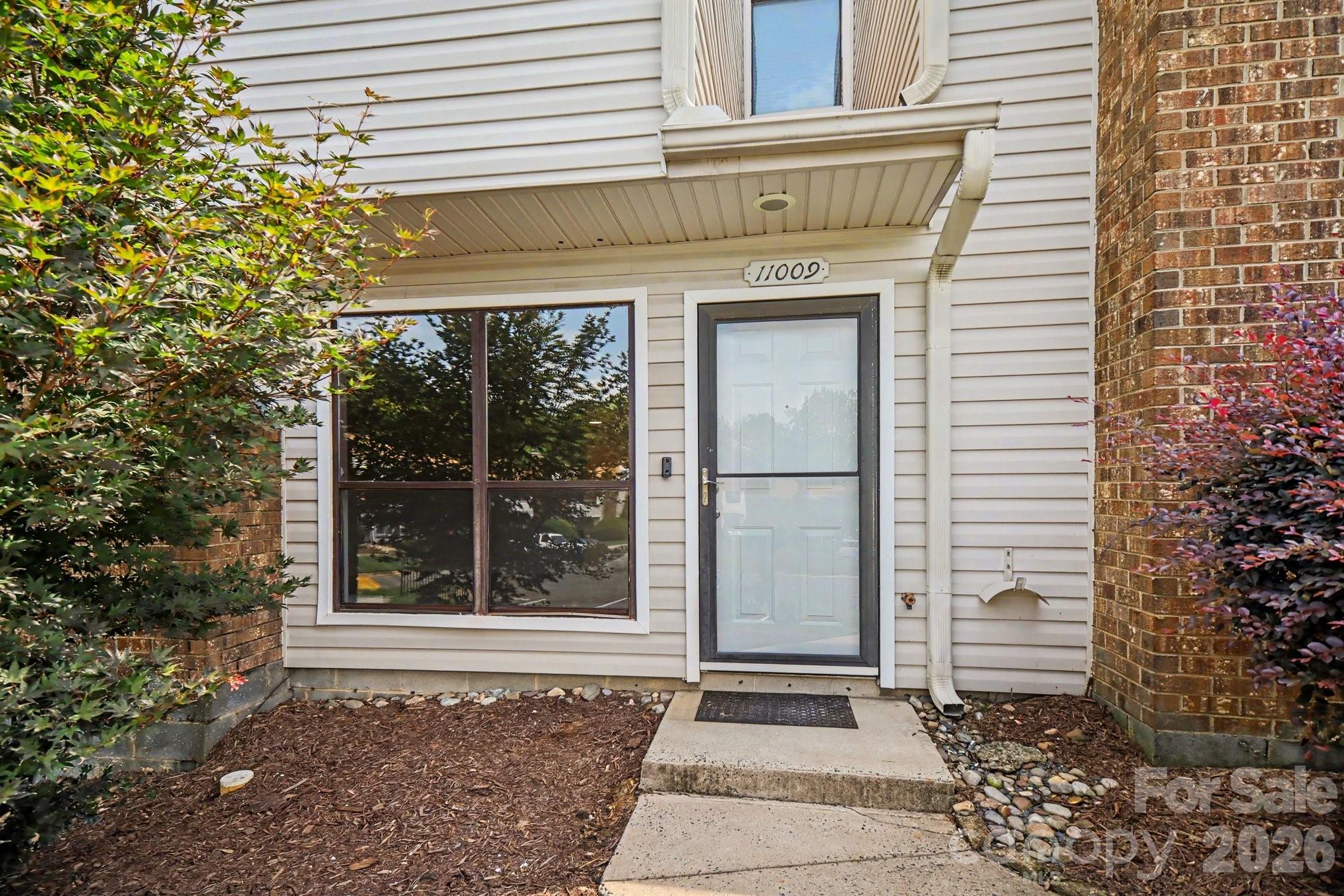11009 Carmel Crossing Road Property Photo 2