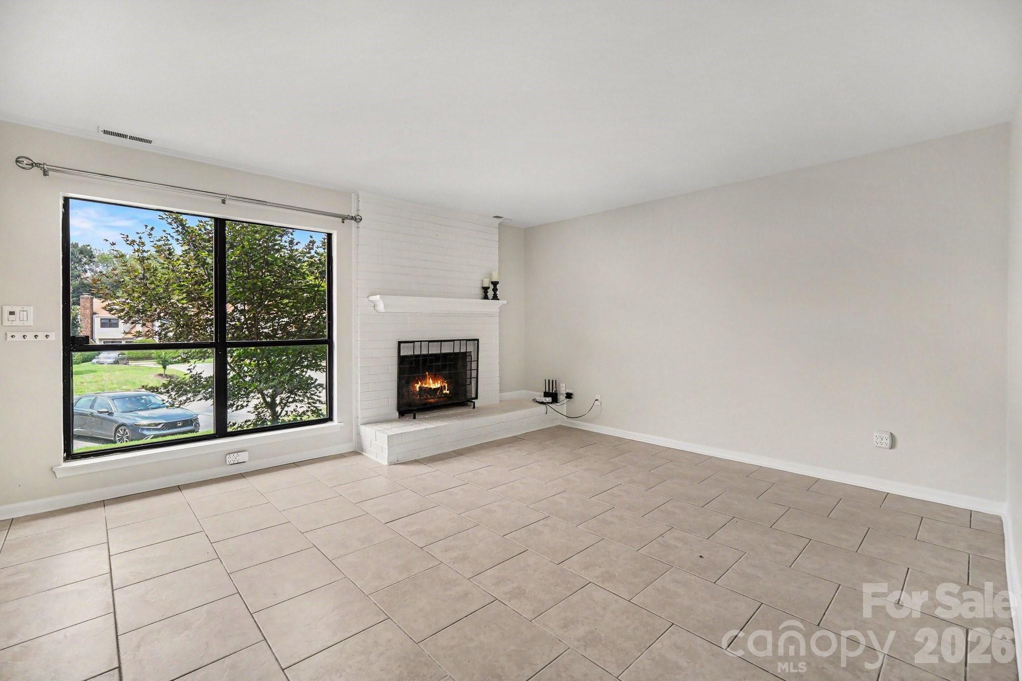11009 Carmel Crossing Road Property Photo 4