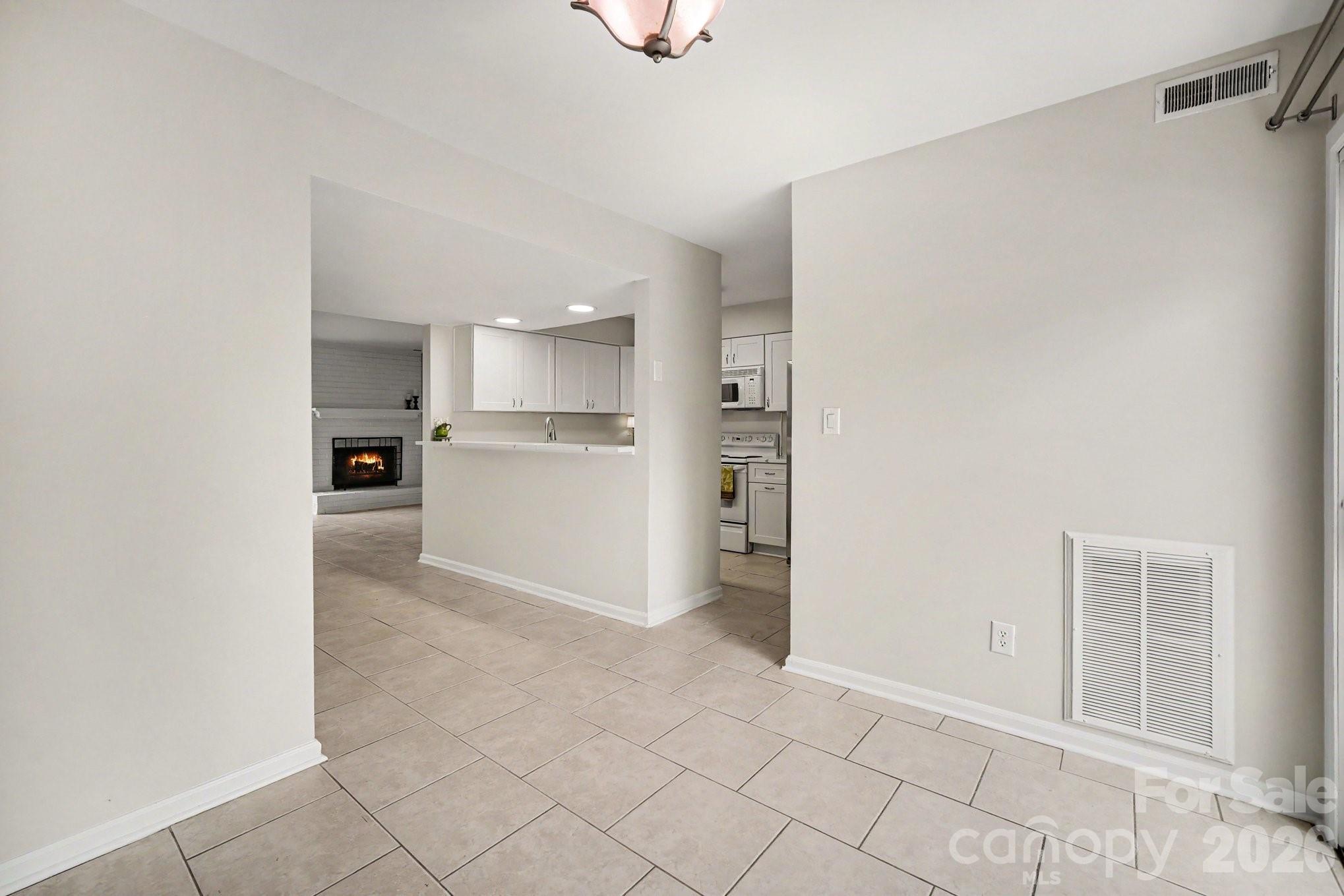 11009 Carmel Crossing Road Property Photo 6