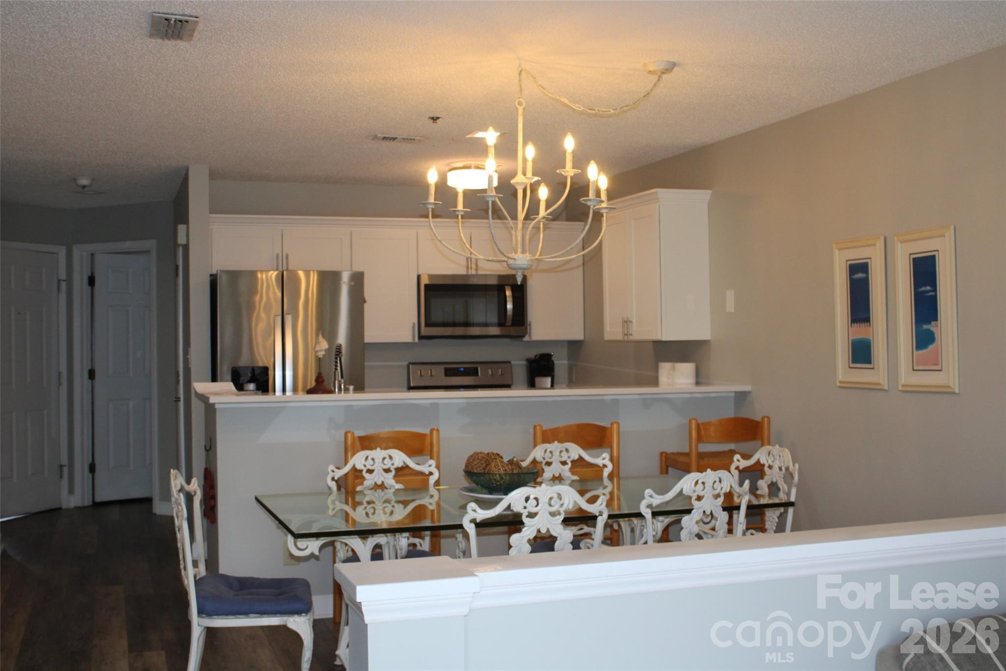 17919 Kings Point Drive E Property Photo 9