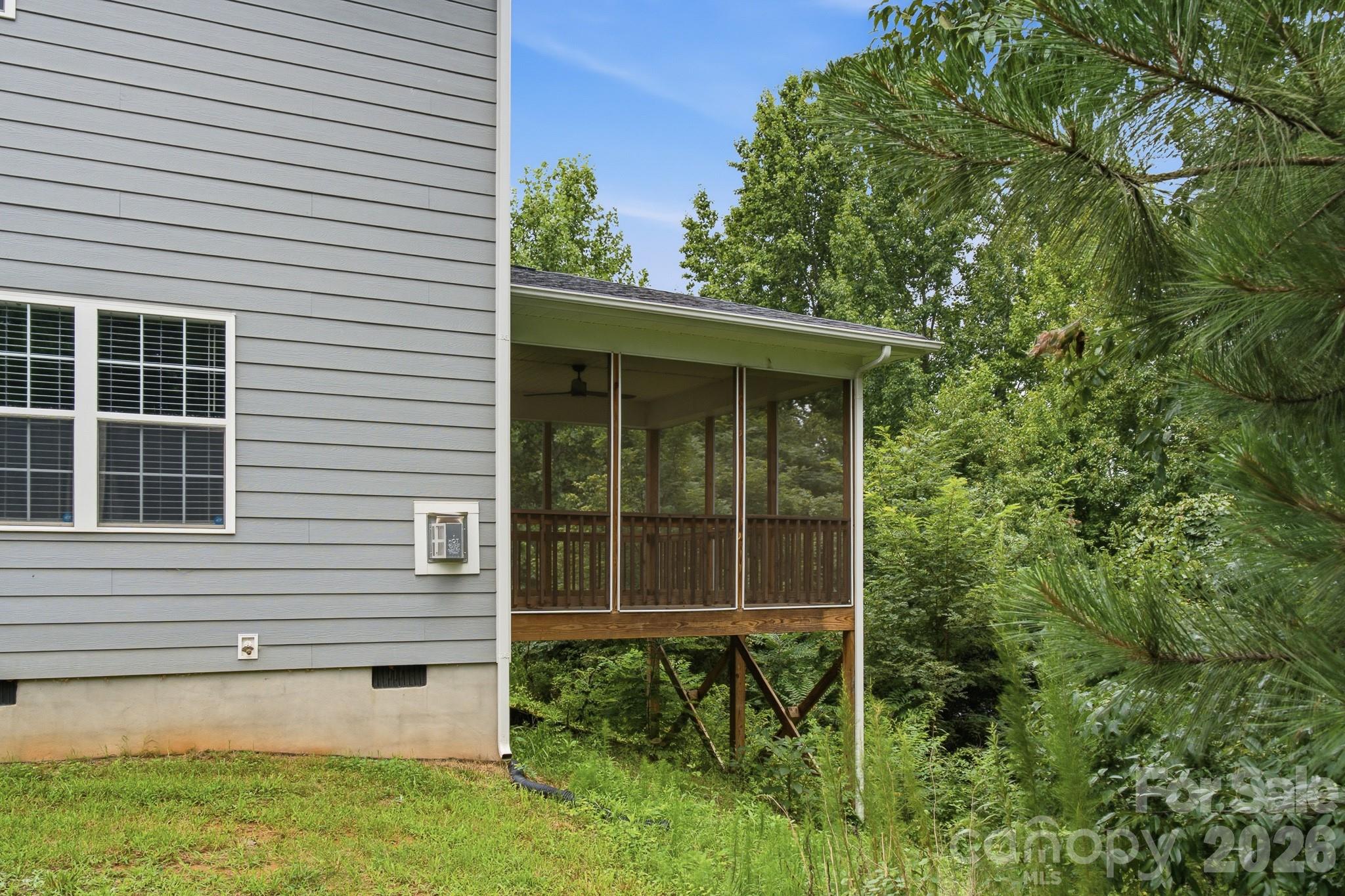 123 Bunker Hill Lane Property Photo 4