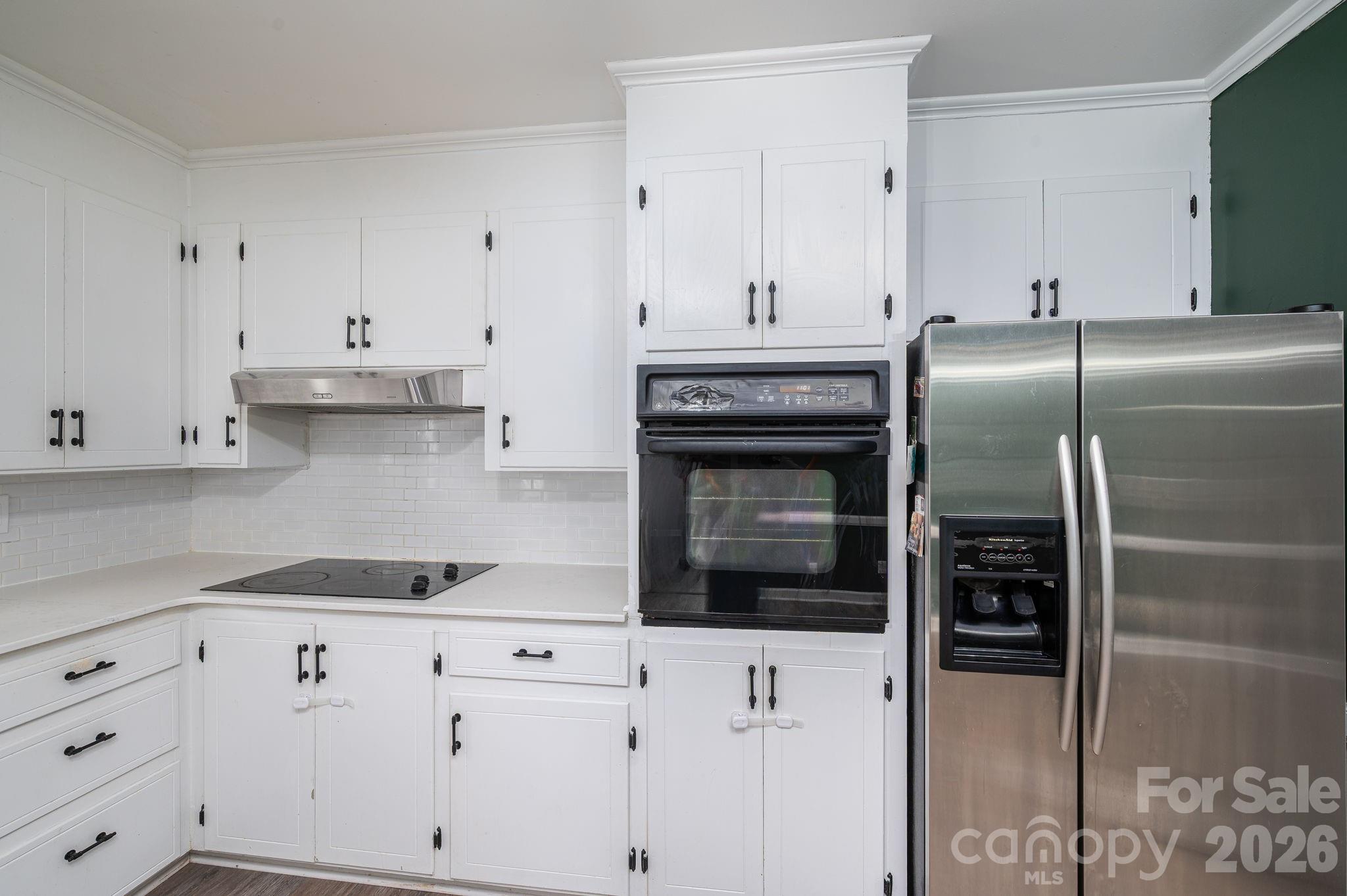 304 Windsor Drive Property Photo 13