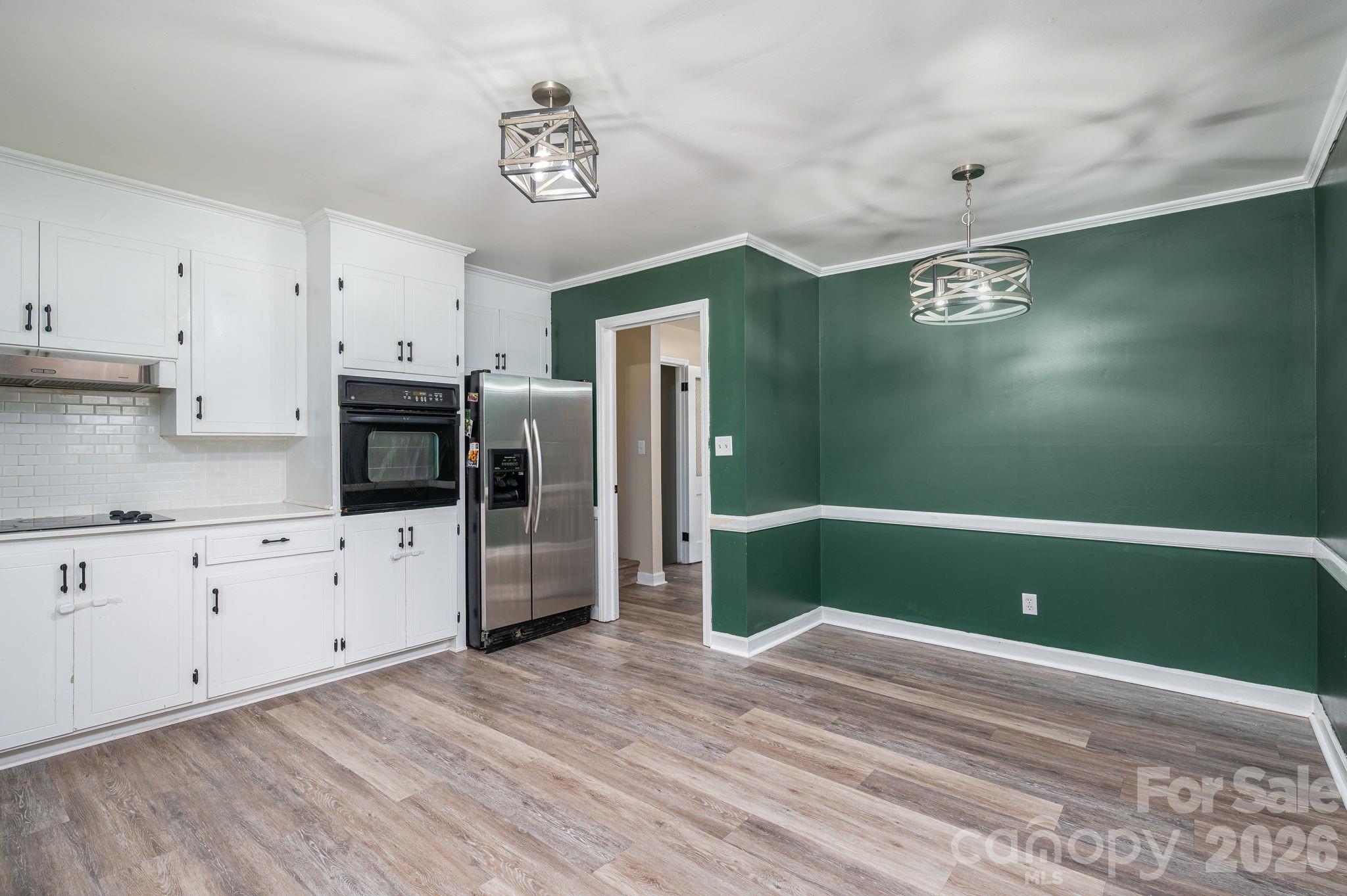 304 Windsor Drive Property Photo 14