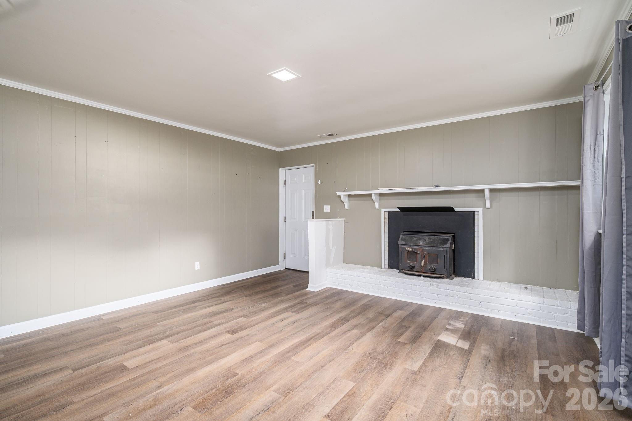 304 Windsor Drive Property Photo 18