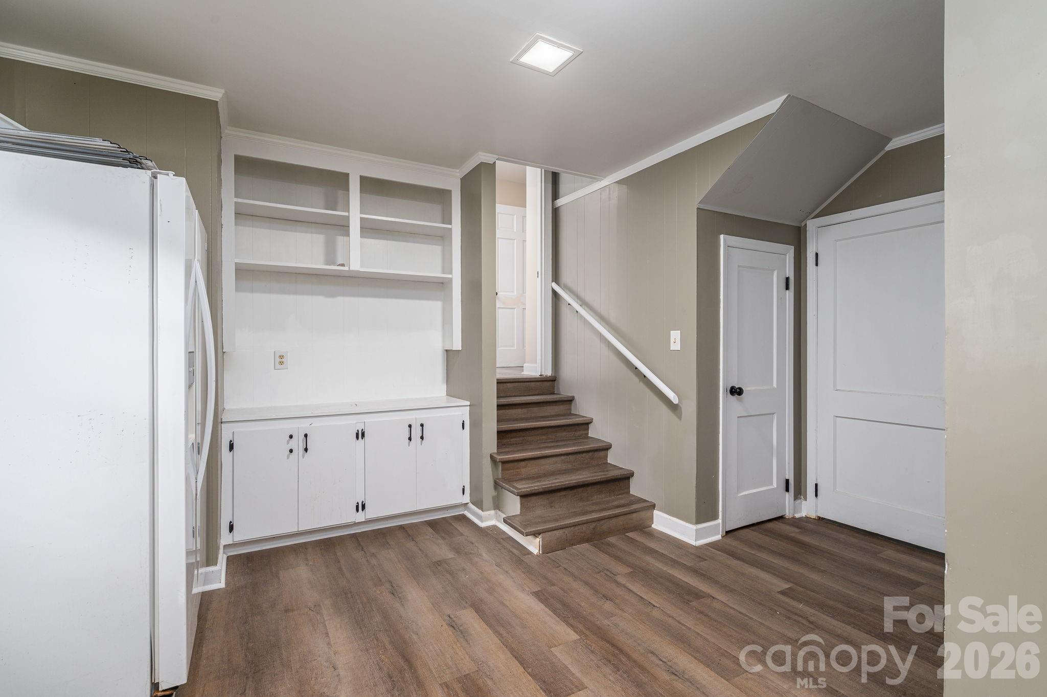 304 Windsor Drive Property Photo 18