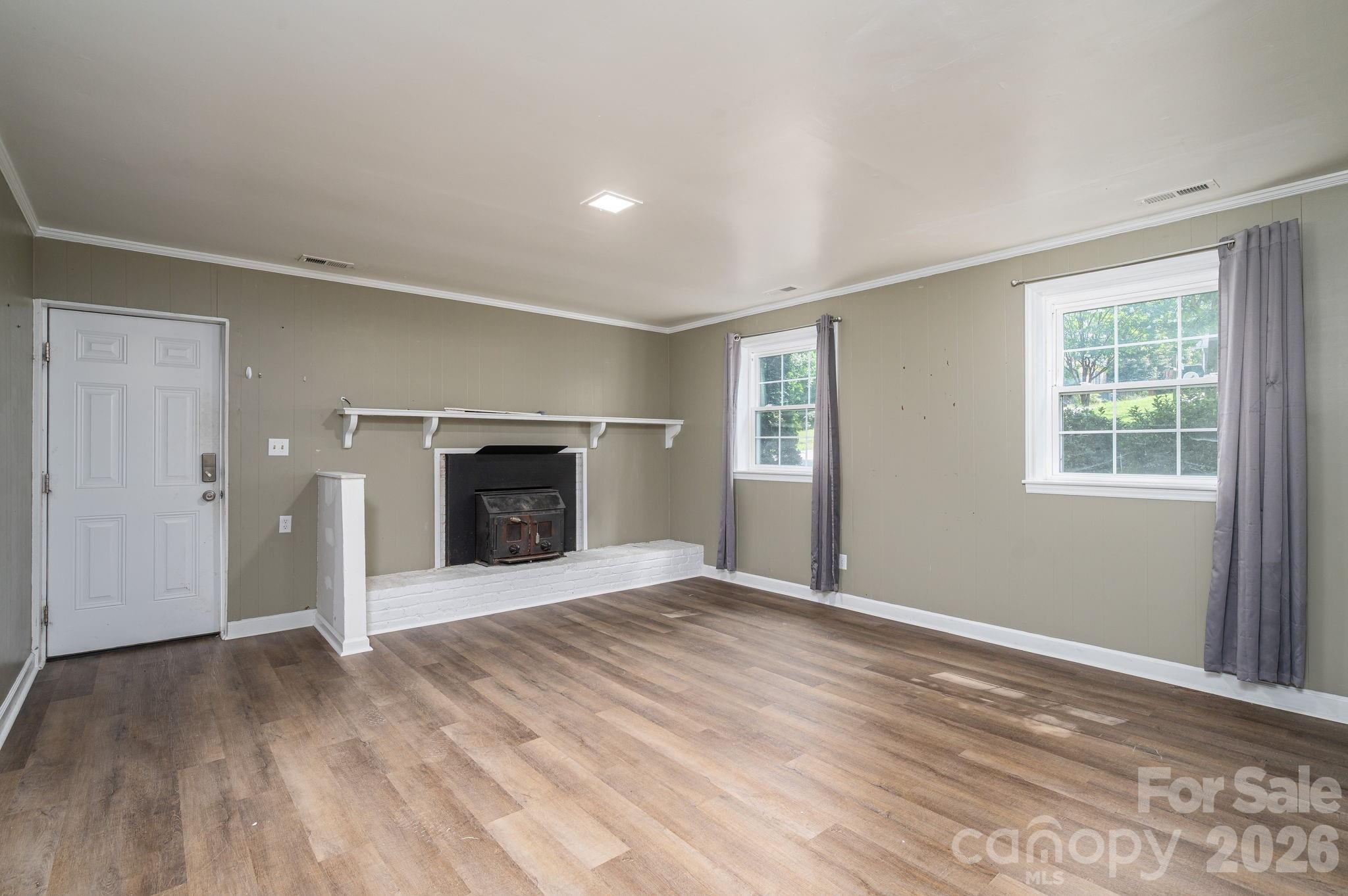 304 Windsor Drive Property Photo 20