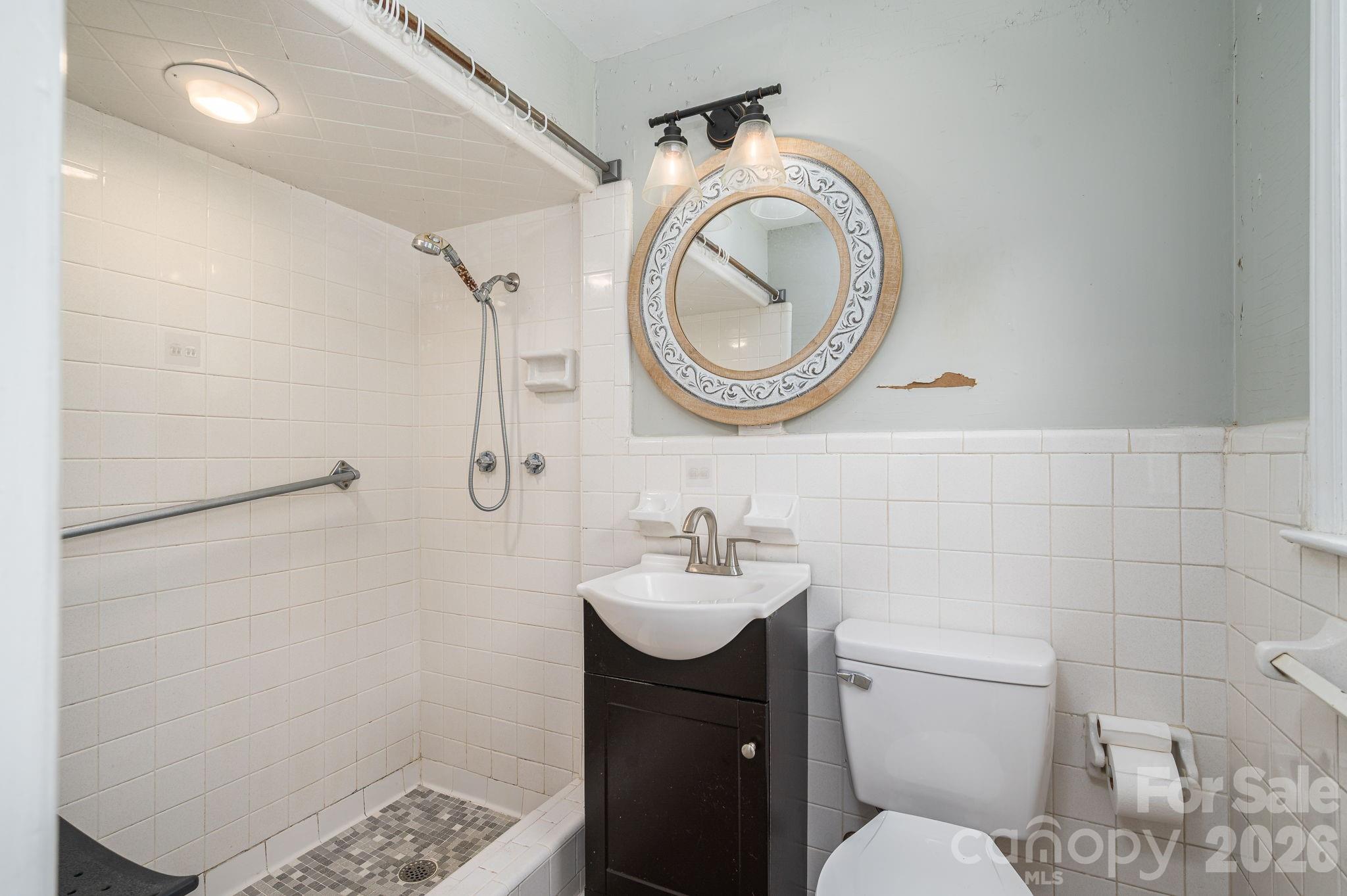 304 Windsor Drive Property Photo 22