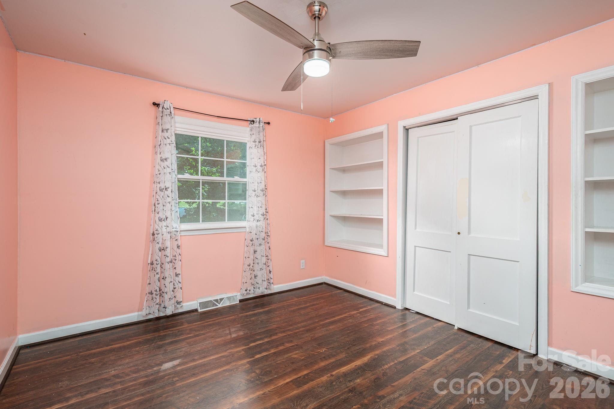 304 Windsor Drive Property Photo 27