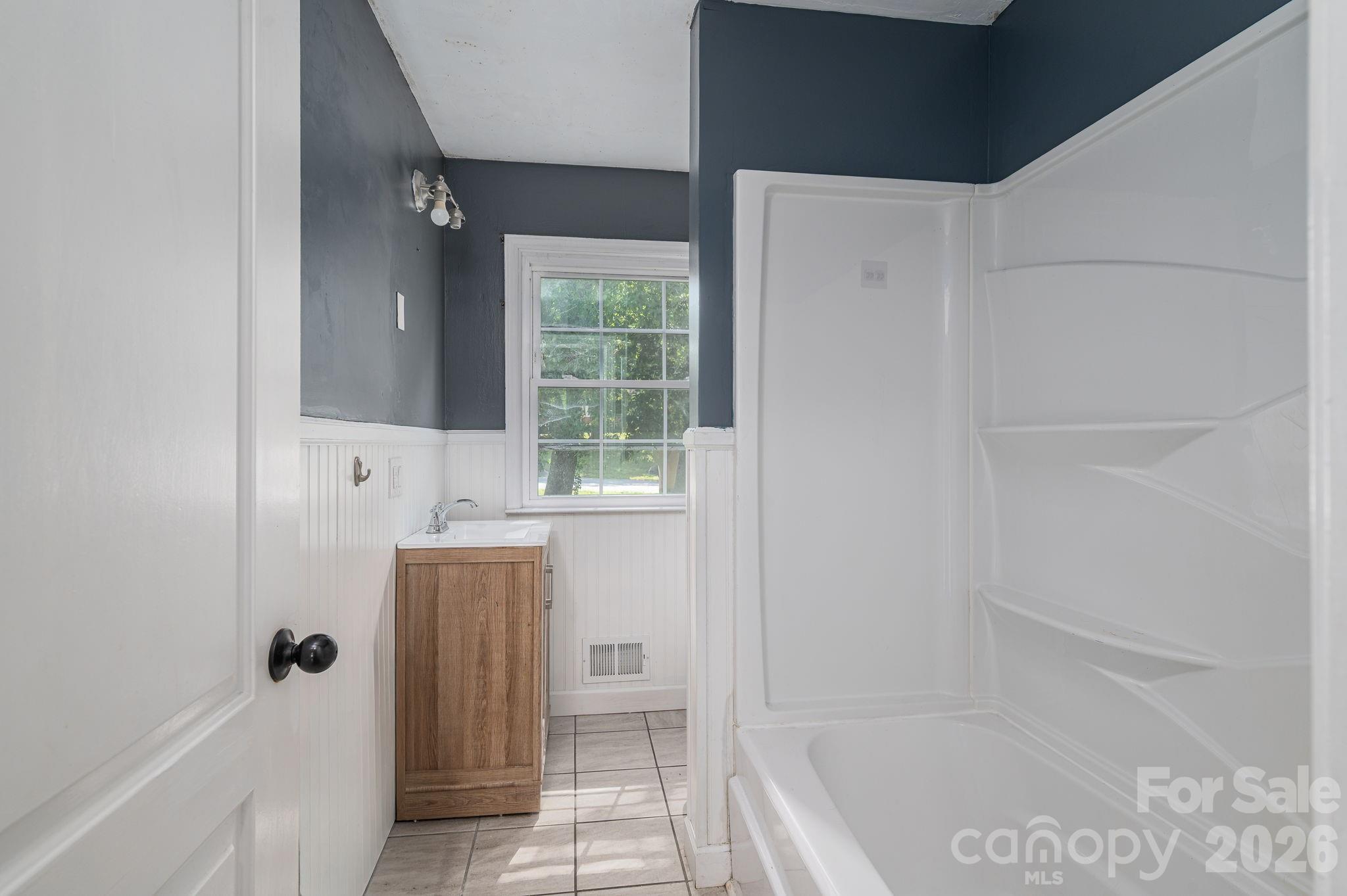 304 Windsor Drive Property Photo 31