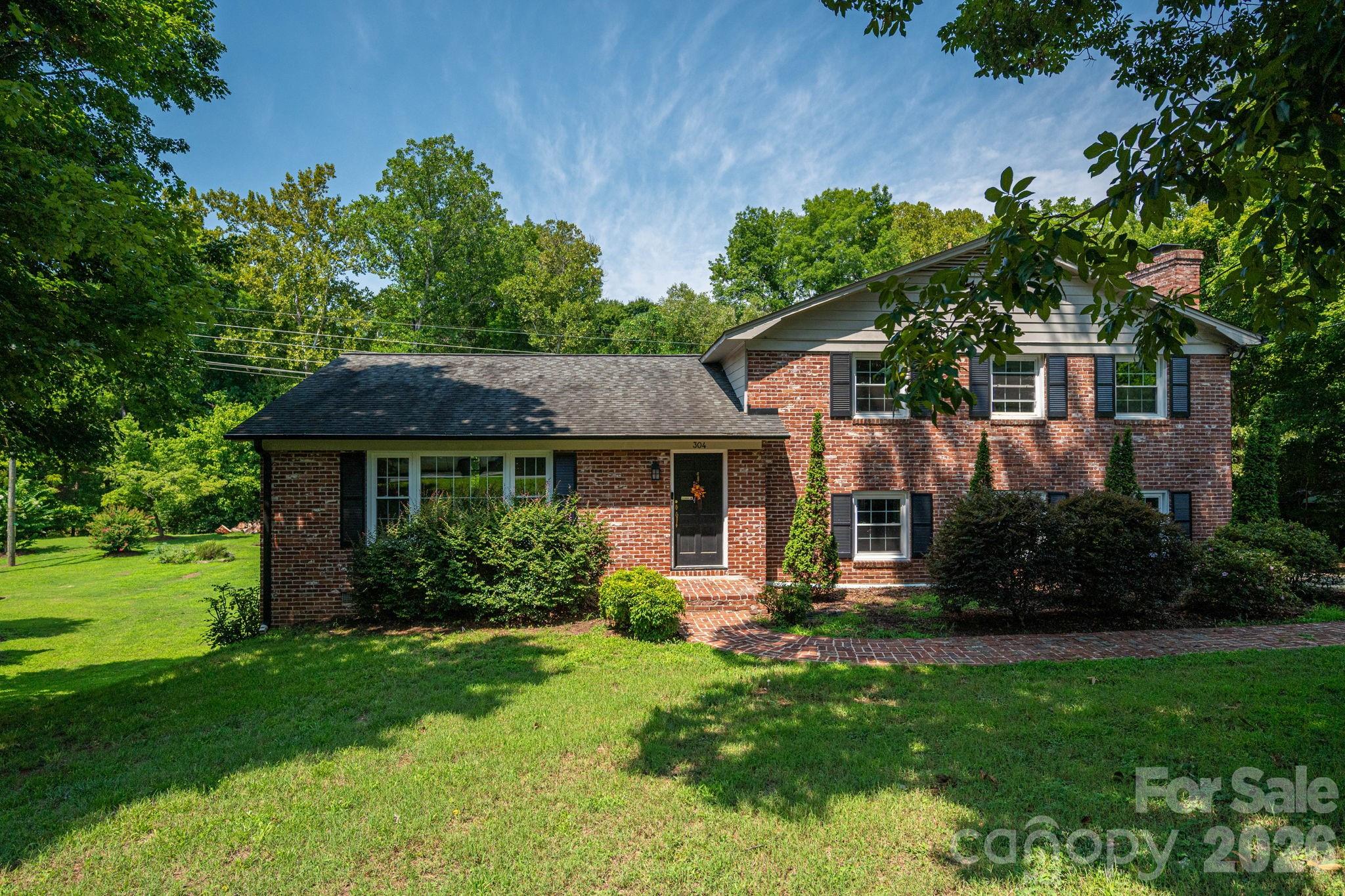 304 Windsor Drive Property Photo 32