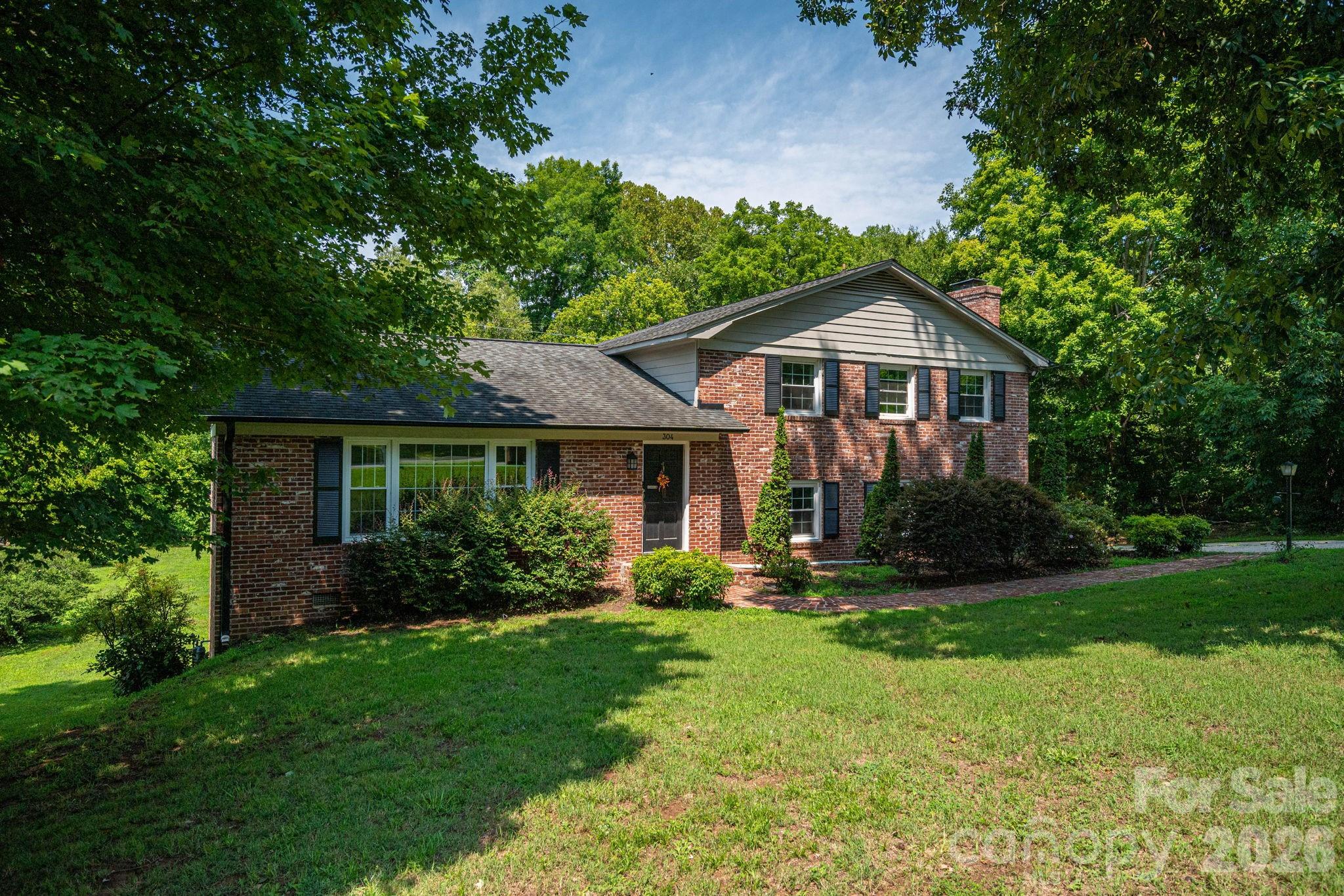 304 Windsor Drive Property Photo 41