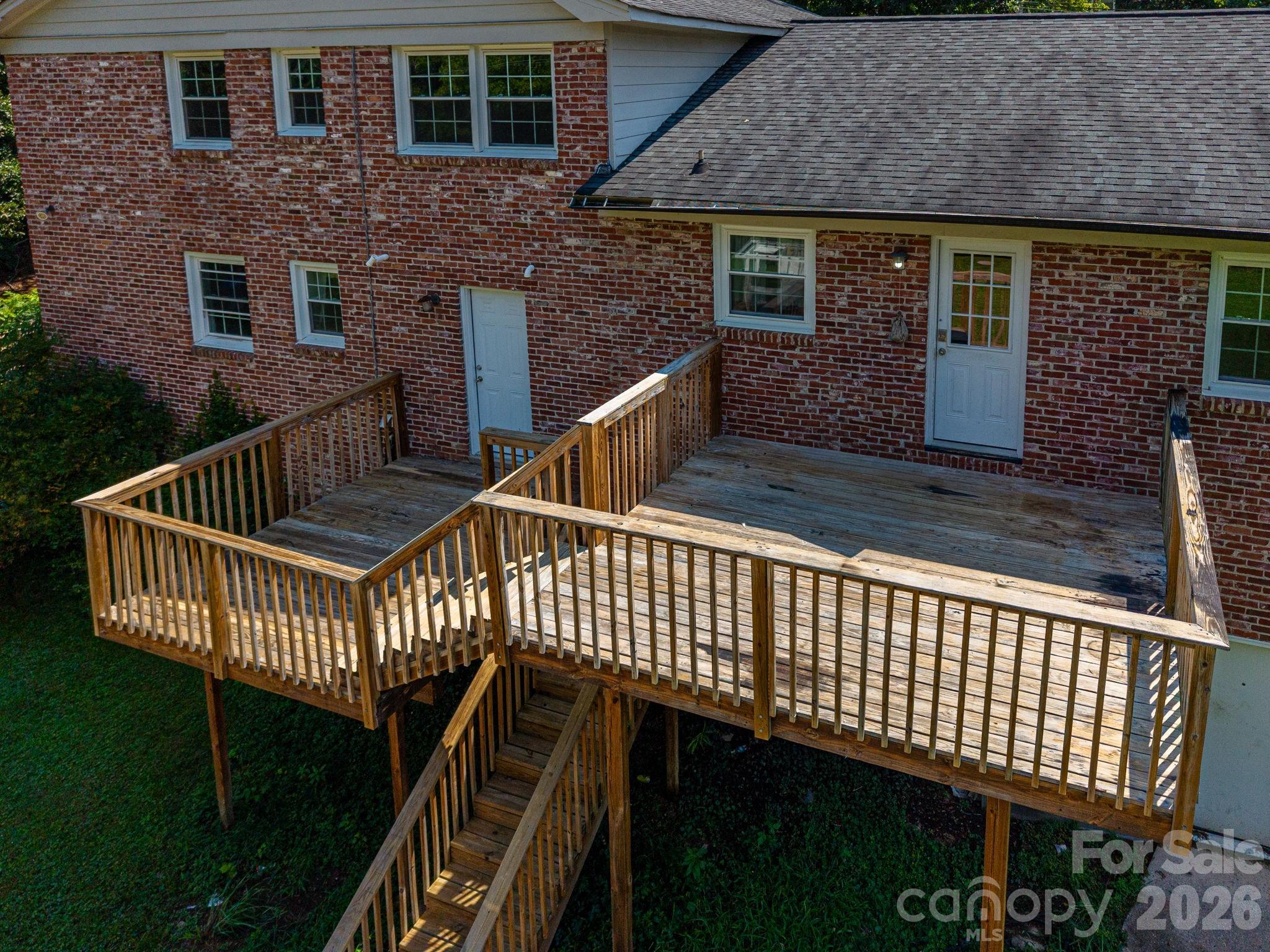 304 Windsor Drive Property Photo 42
