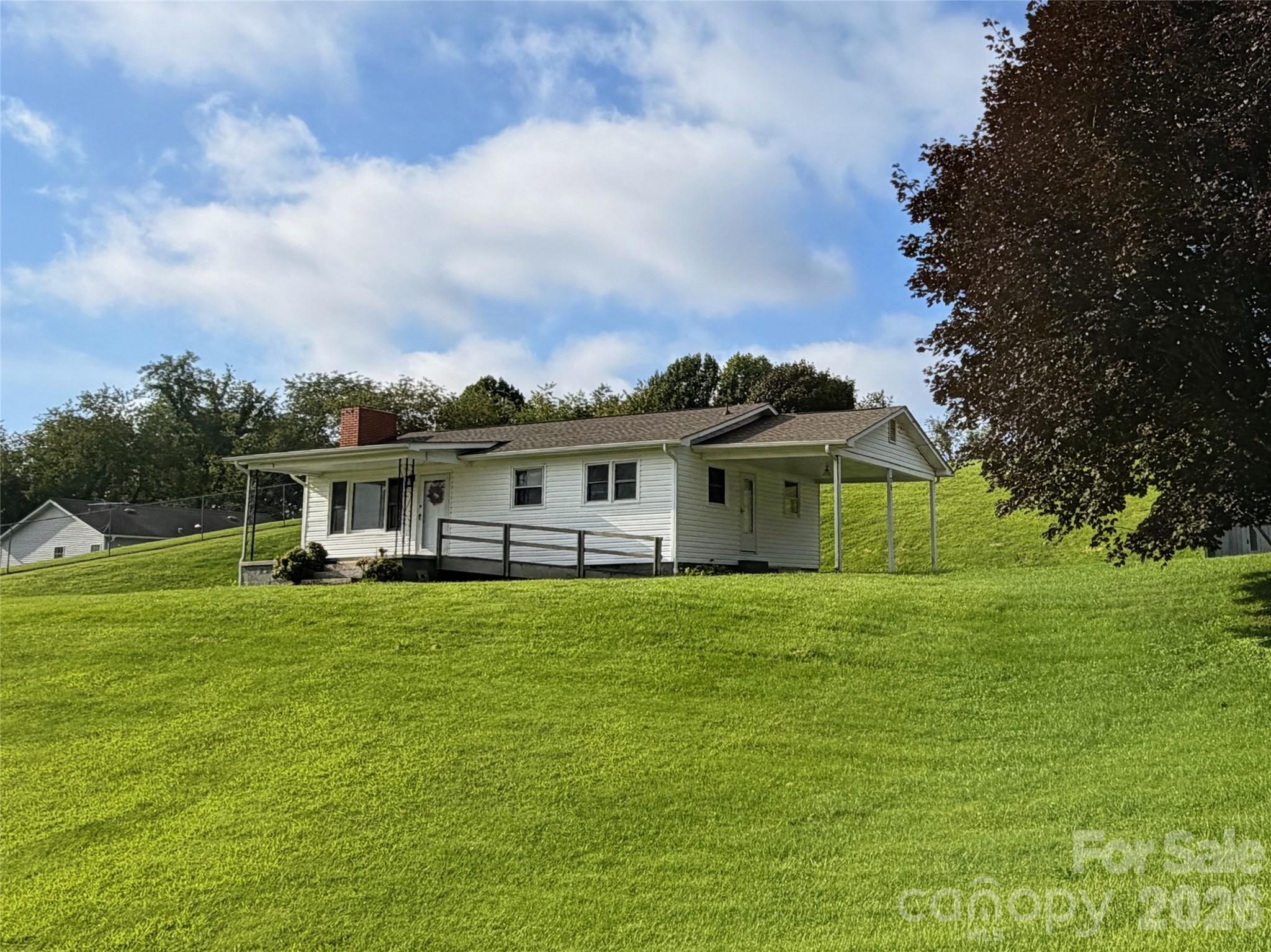 175 Hampshire Drive Property Photo 1