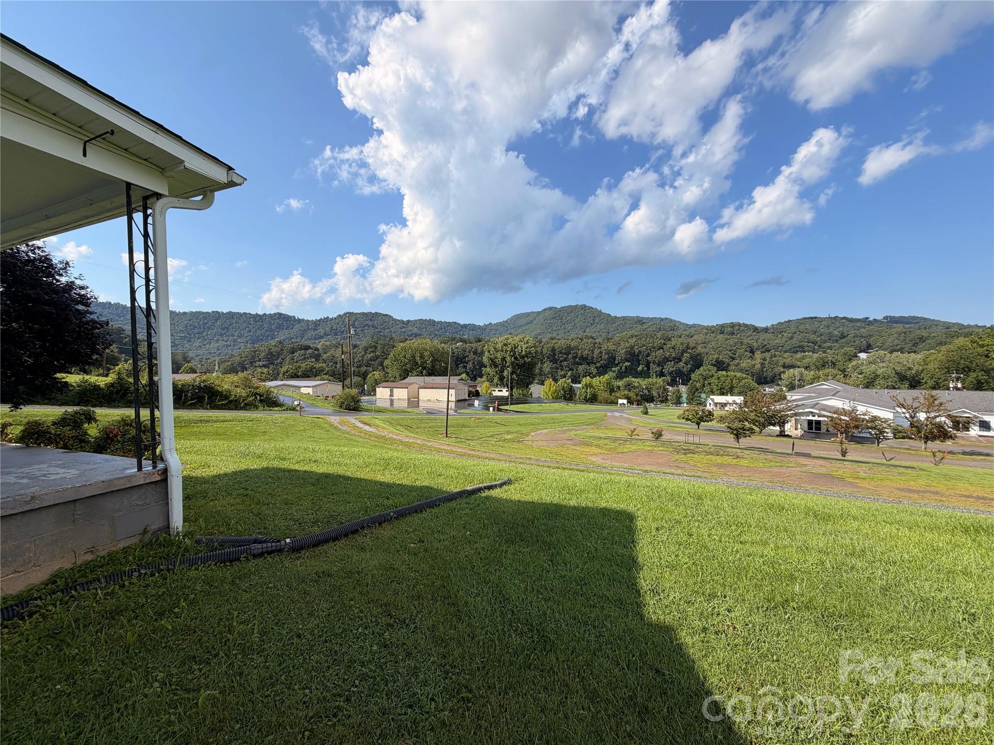 175 Hampshire Drive Property Photo 23