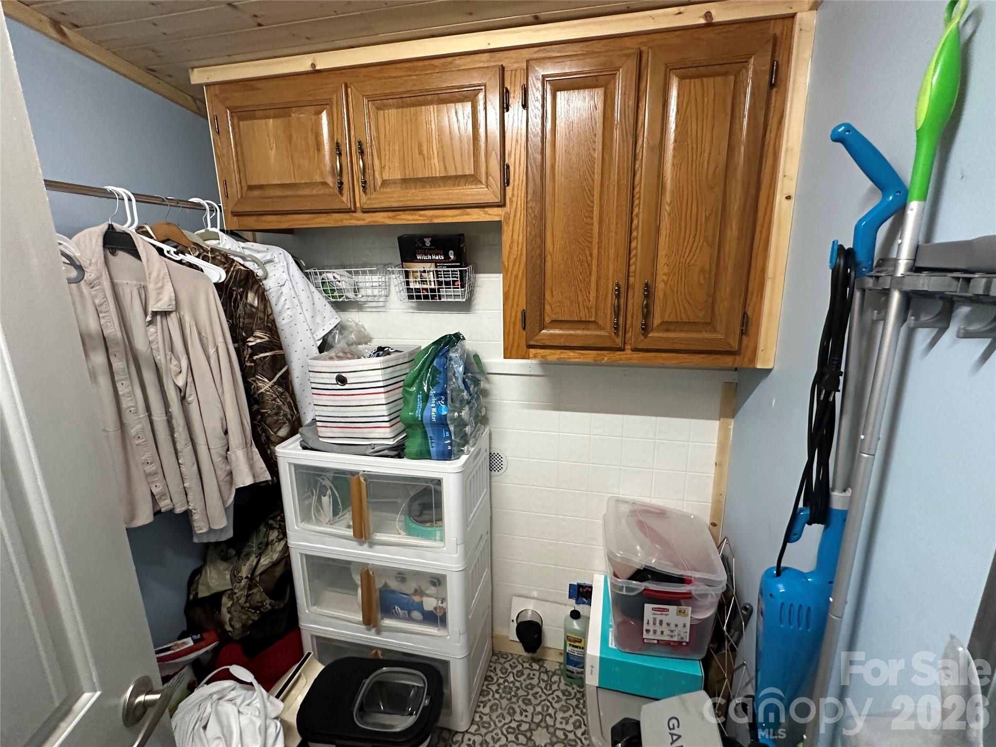 120 Cardinal Drive Property Photo 22