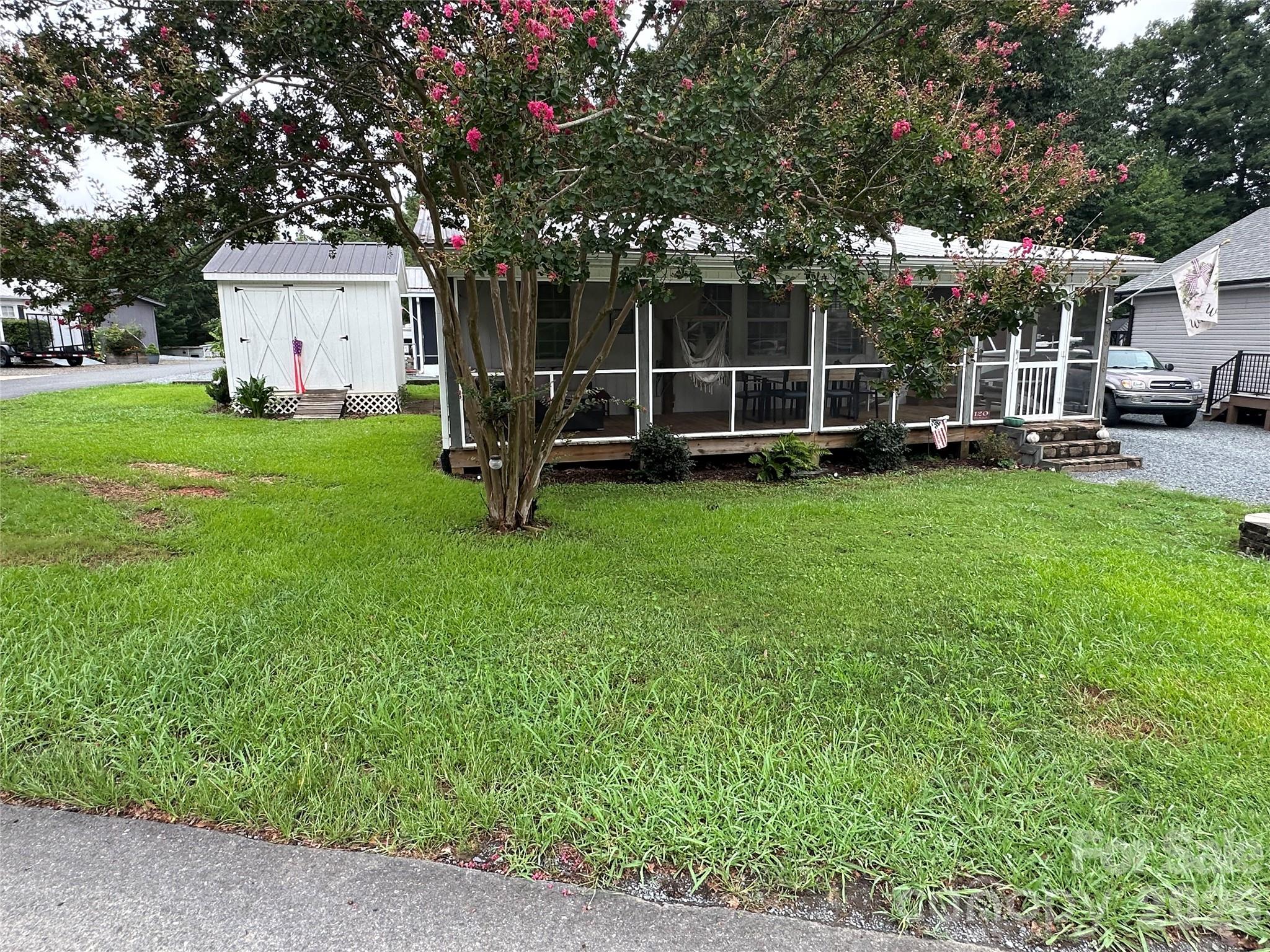 120 Cardinal Drive Property Photo 34