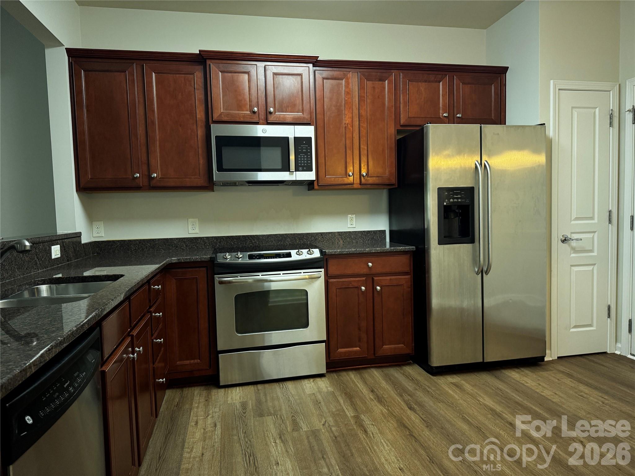 11342 Cedar Walk Lane Property Photo 3