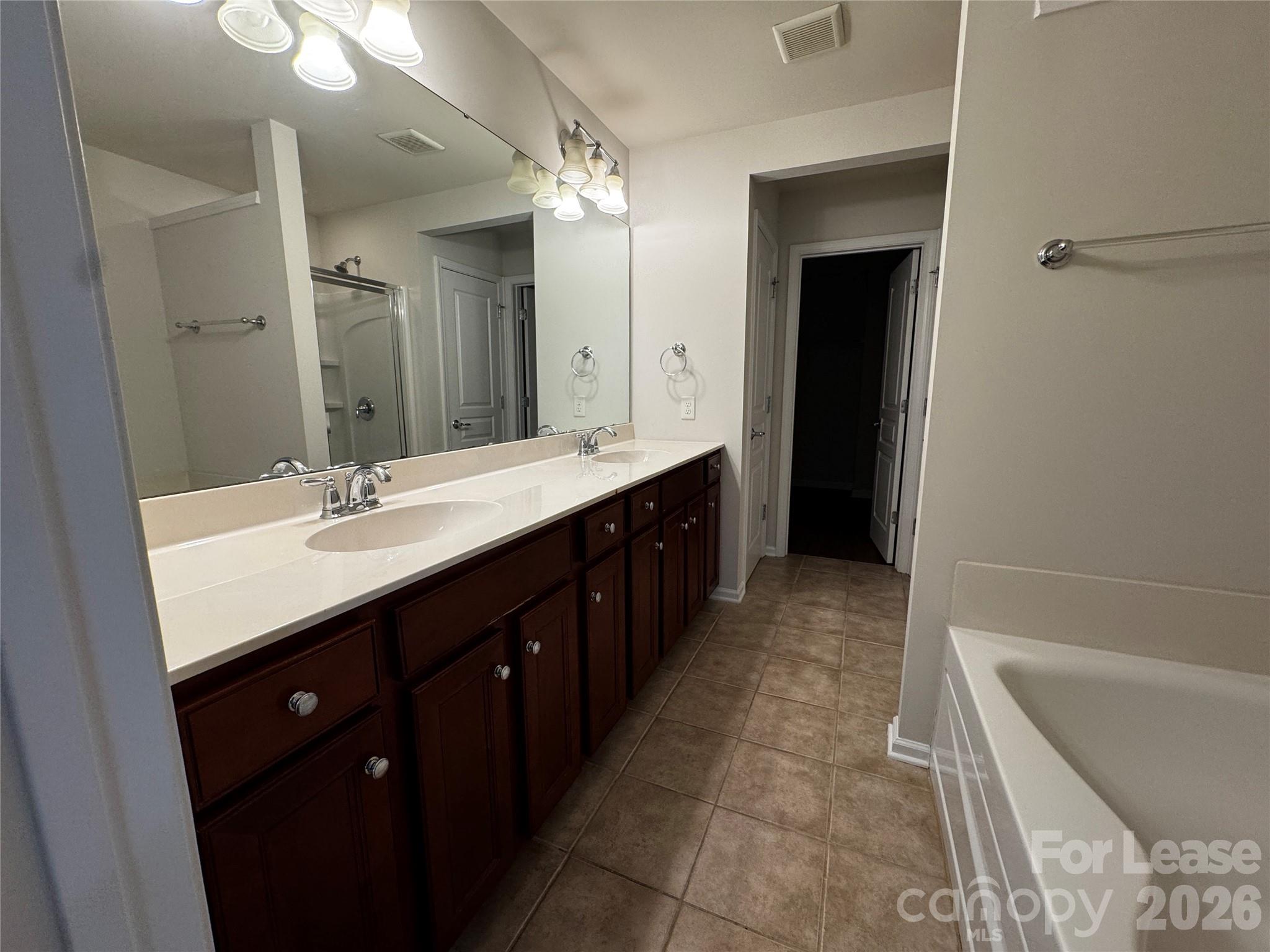 11342 Cedar Walk Lane Property Photo 10