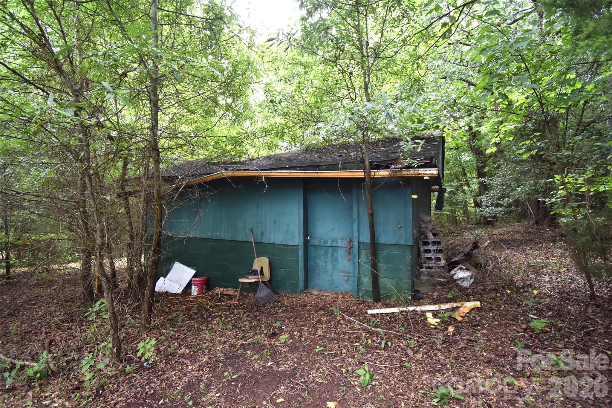 111 Cam Place Property Photo 5