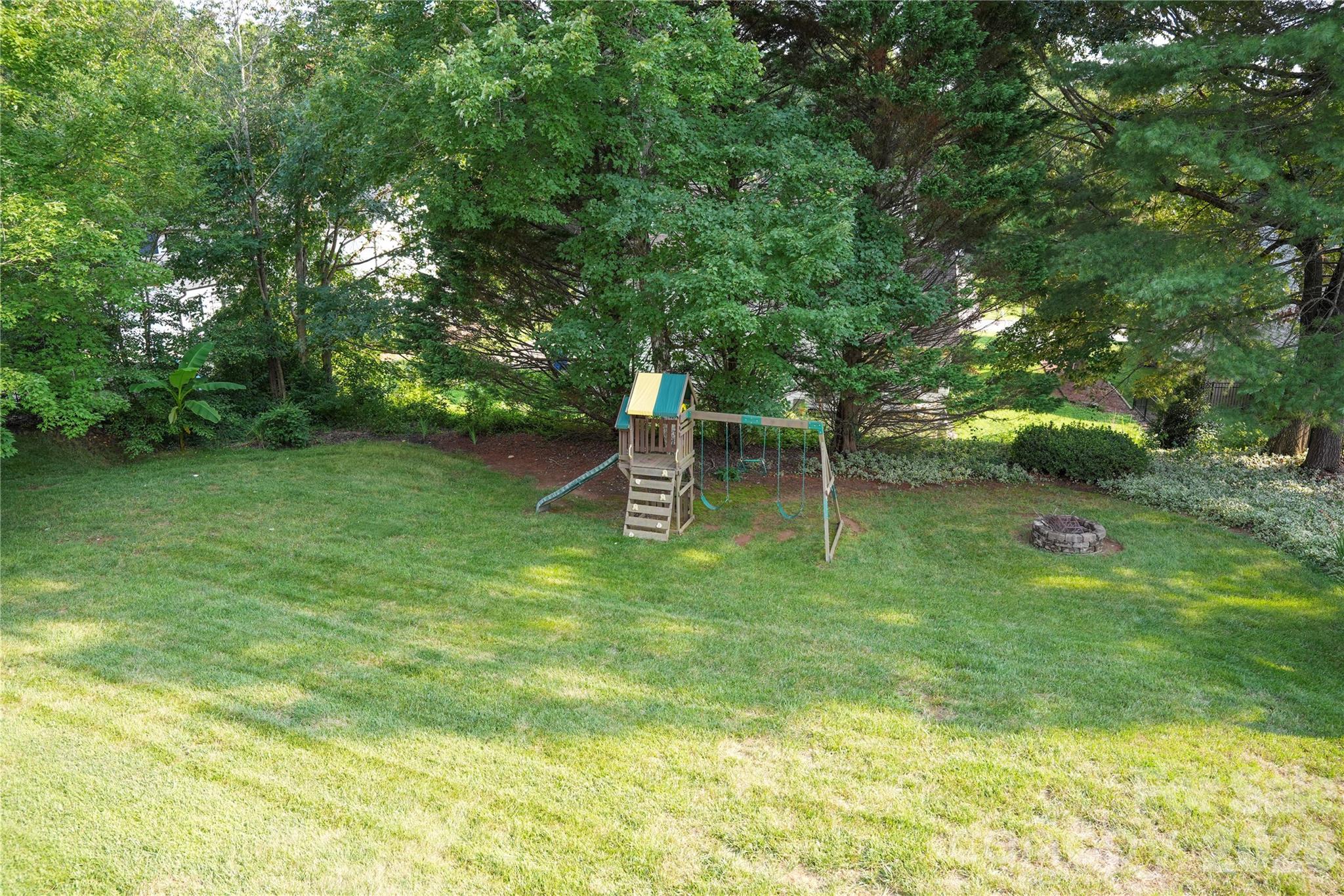 910 44th Avenue Court 112/38-104 Property Photo 9